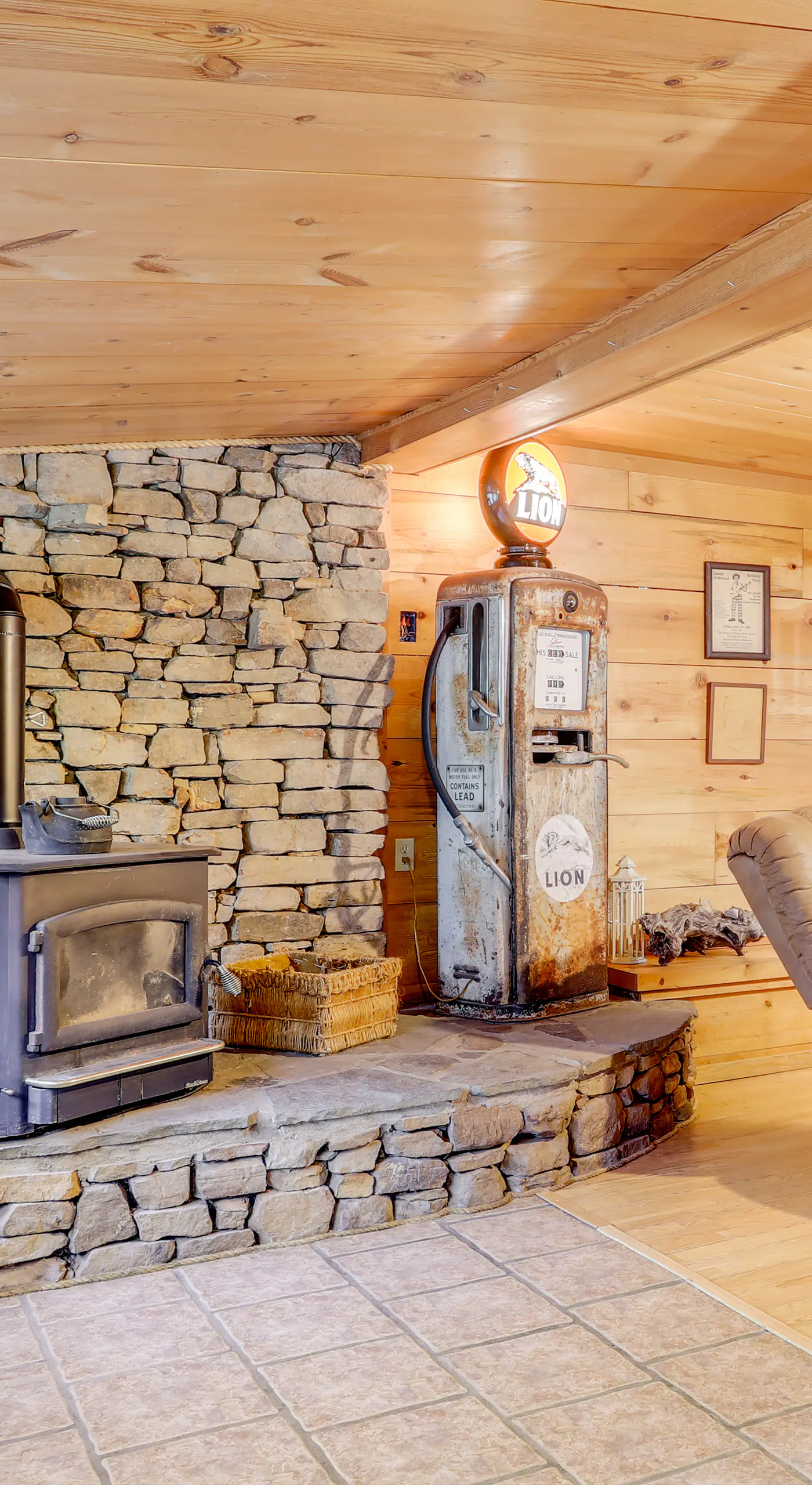Mountain-View Cabin on Farm: 3 Mi to Town & Shops