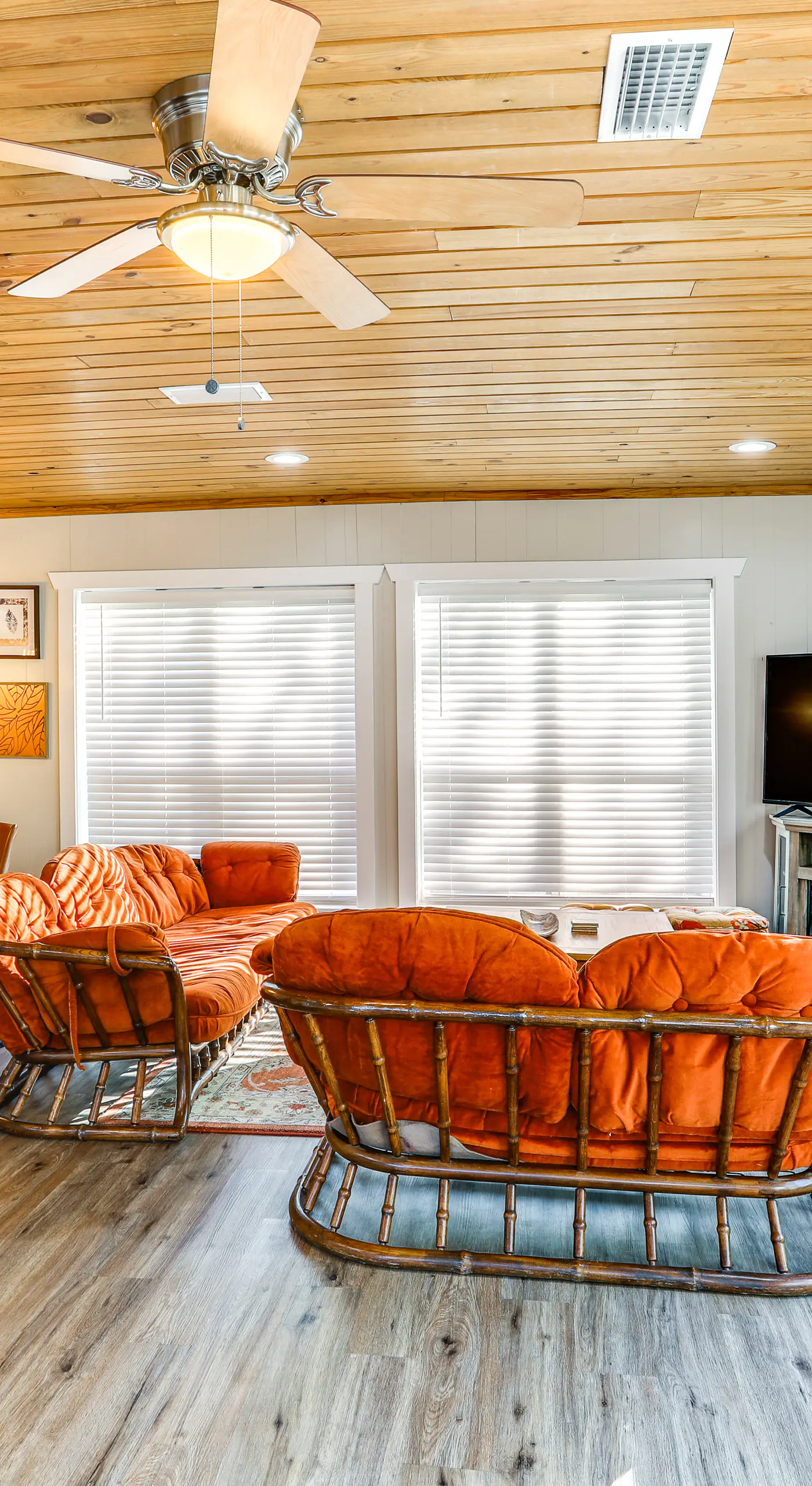 8 Mi to Ozark Folk Center: Home w/ Hot Tub & Deck