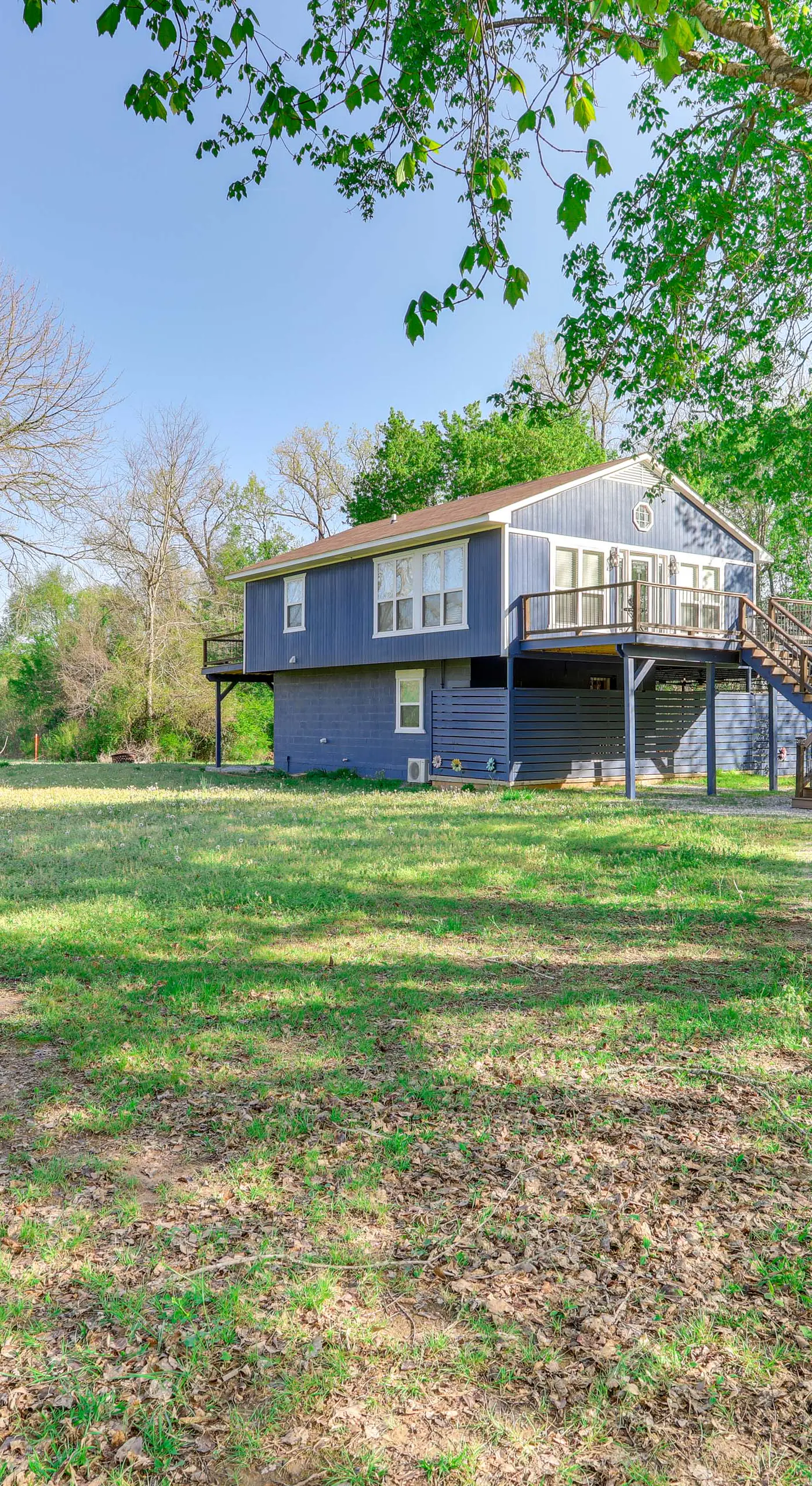 8 Mi to Ozark Folk Center: Home w/ Hot Tub & Deck