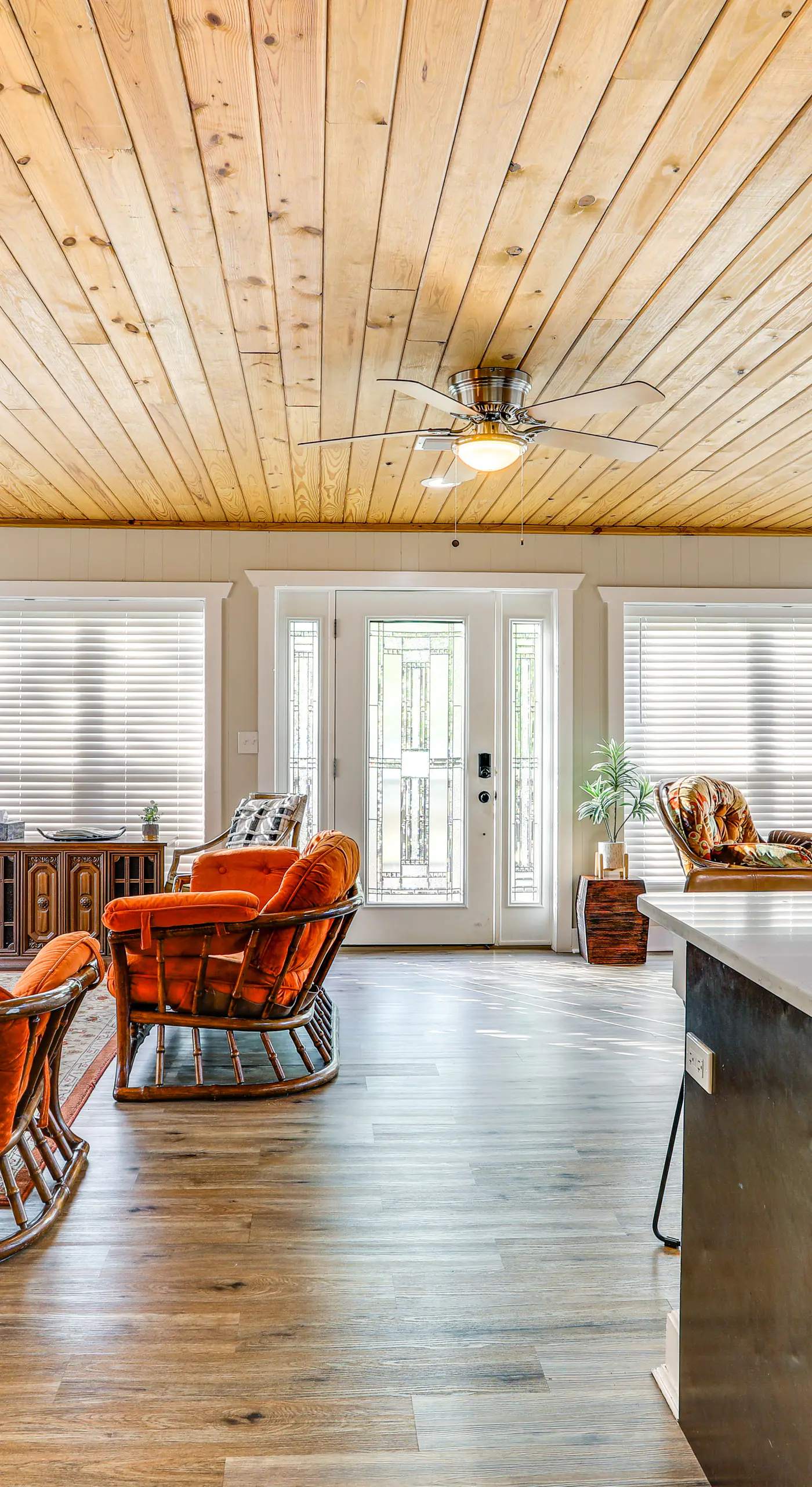 8 Mi to Ozark Folk Center: Home w/ Hot Tub & Deck