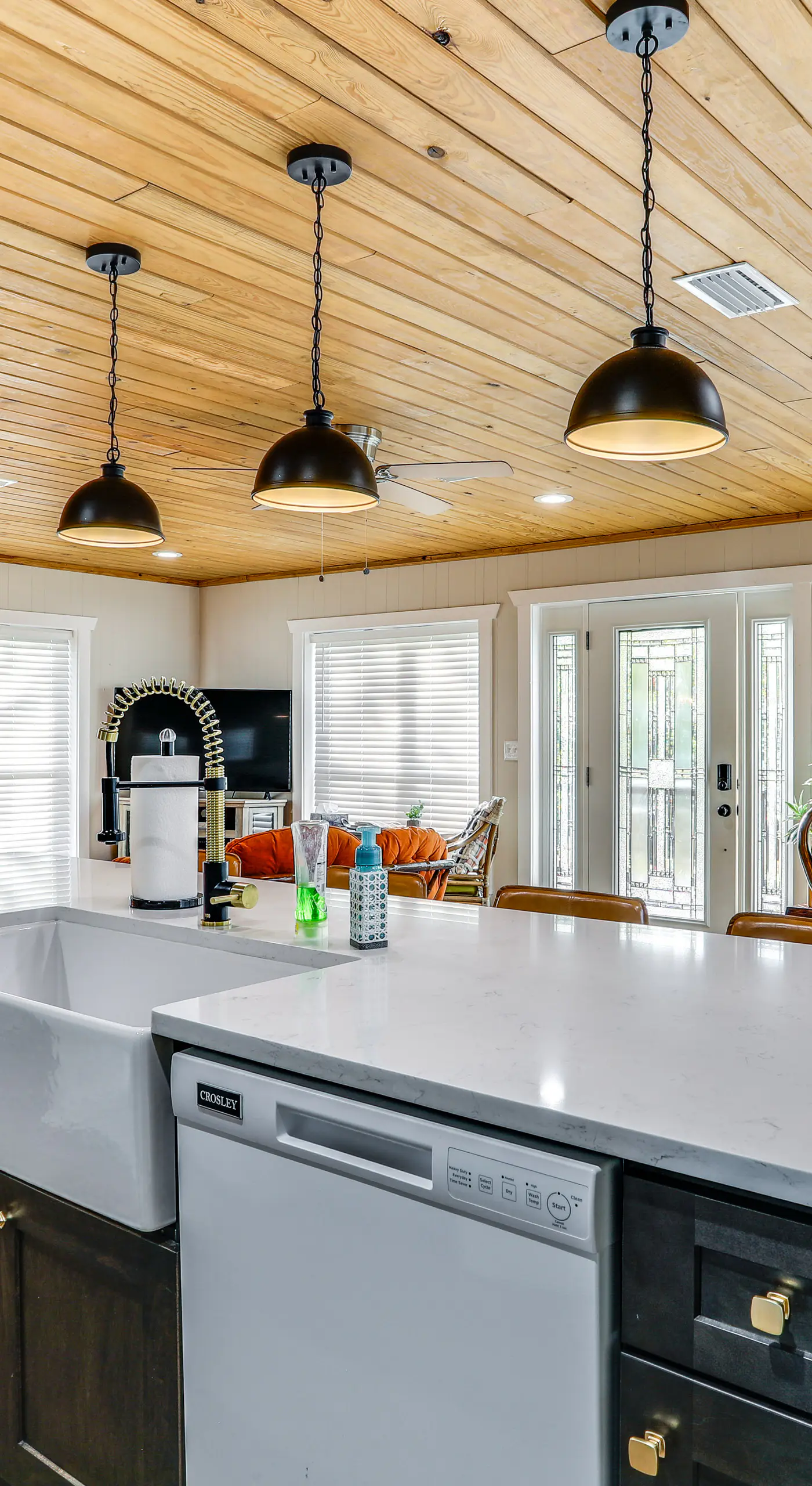 8 Mi to Ozark Folk Center: Home w/ Hot Tub & Deck