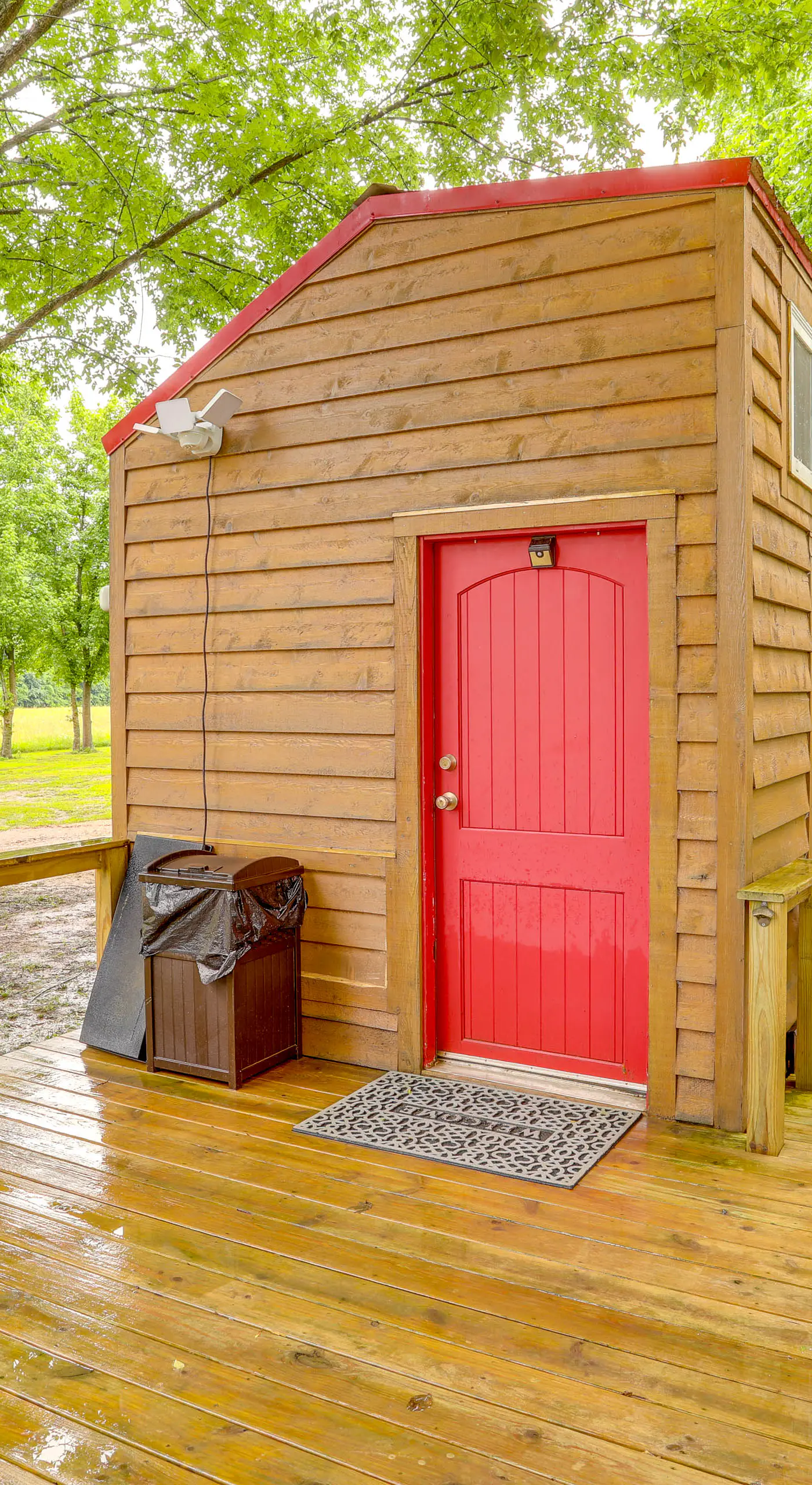 Swim On-Site: Riverfront Studio in Mountain View!