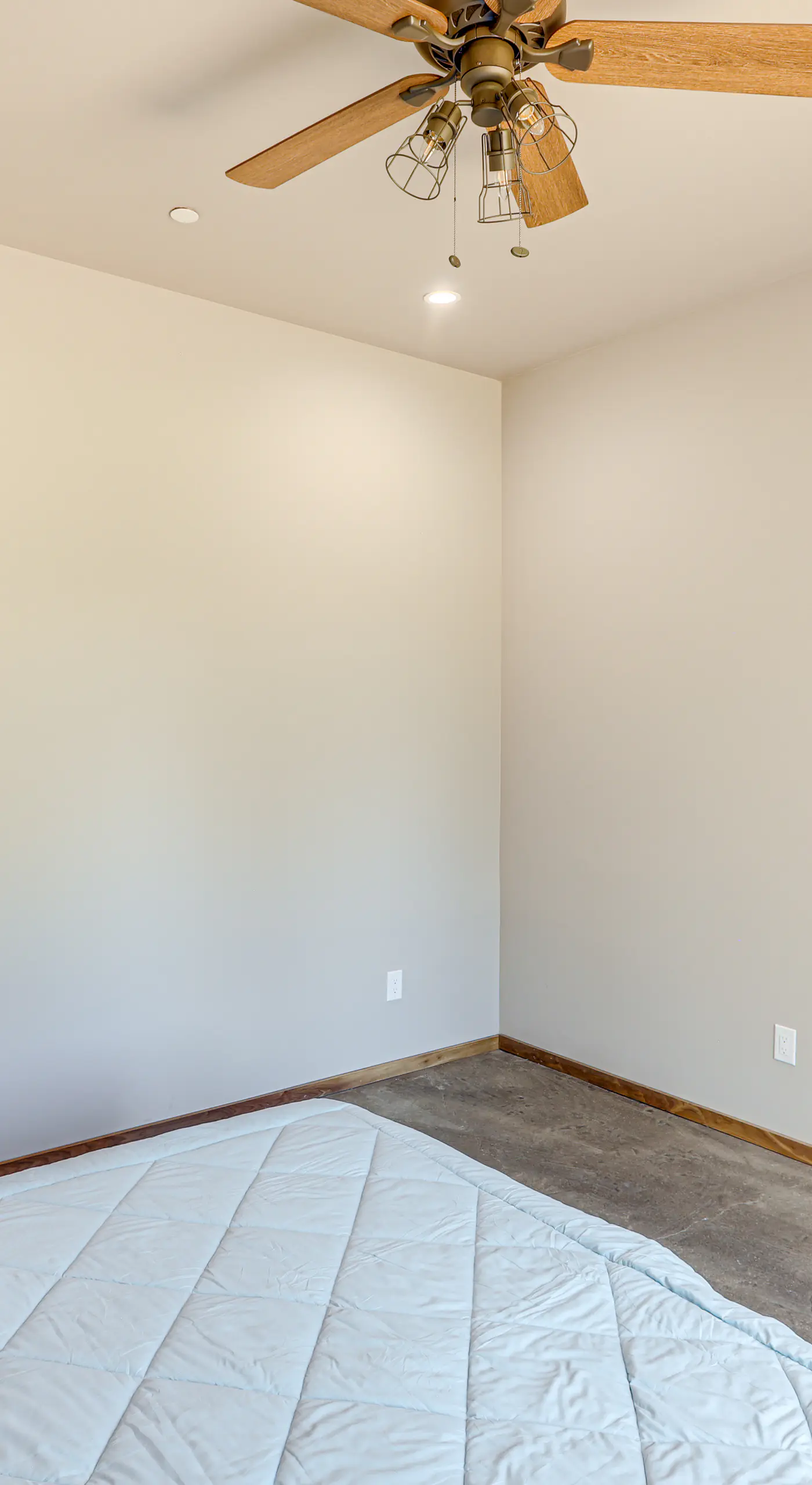 2 Mi to Lake Almanor: Home w/ Golf Course Views!