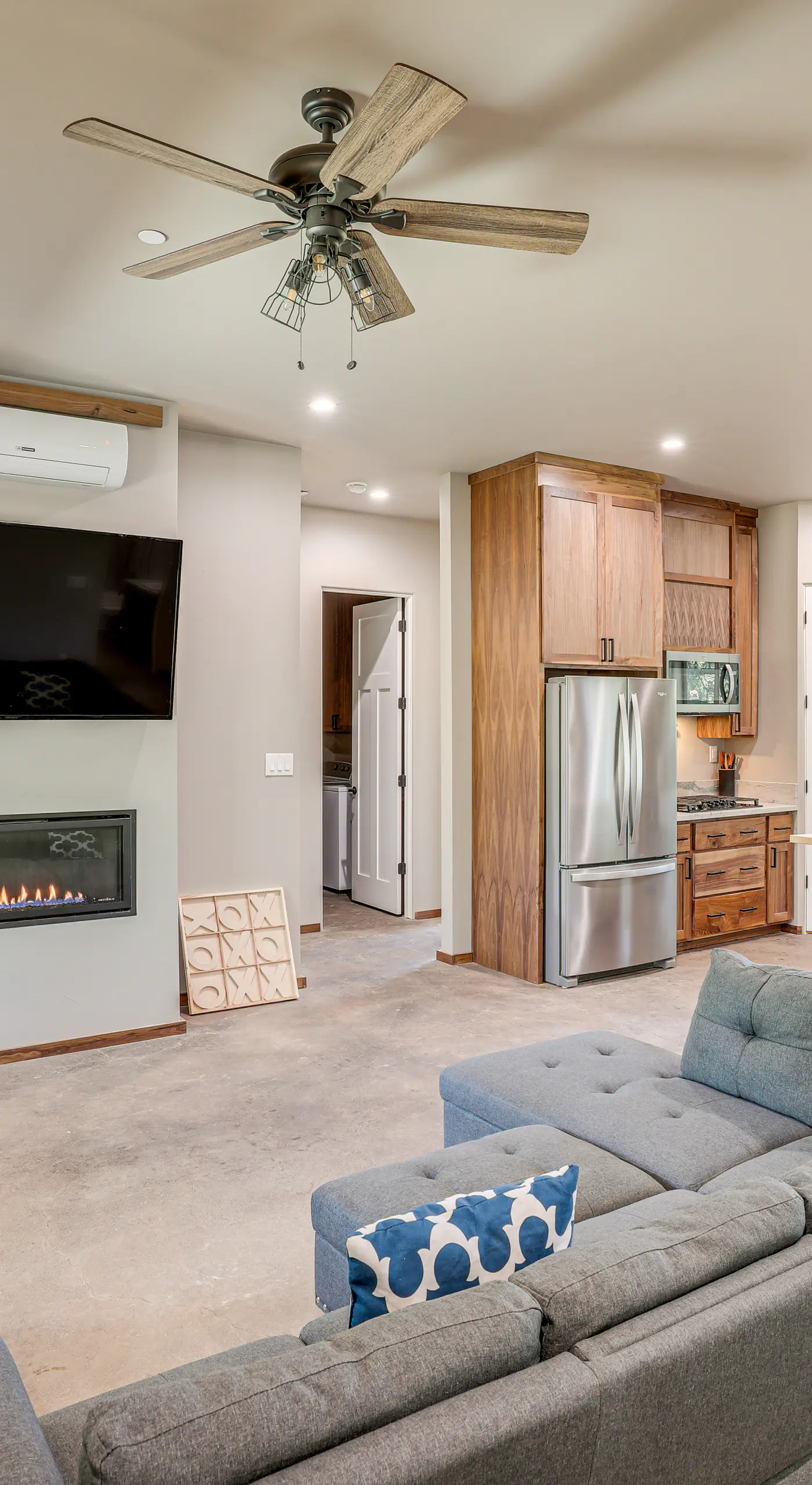 2 Mi to Lake Almanor: Home w/ Golf Course Views!