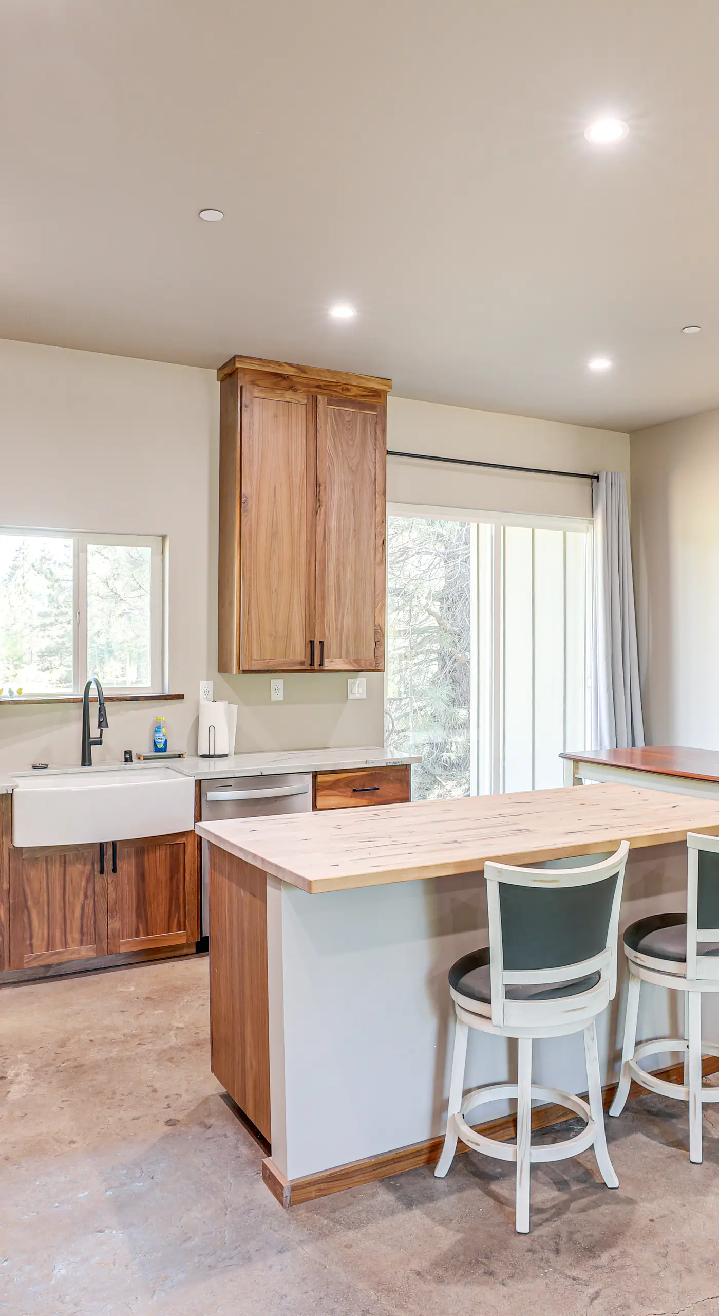 2 Mi to Lake Almanor: Home w/ Golf Course Views!