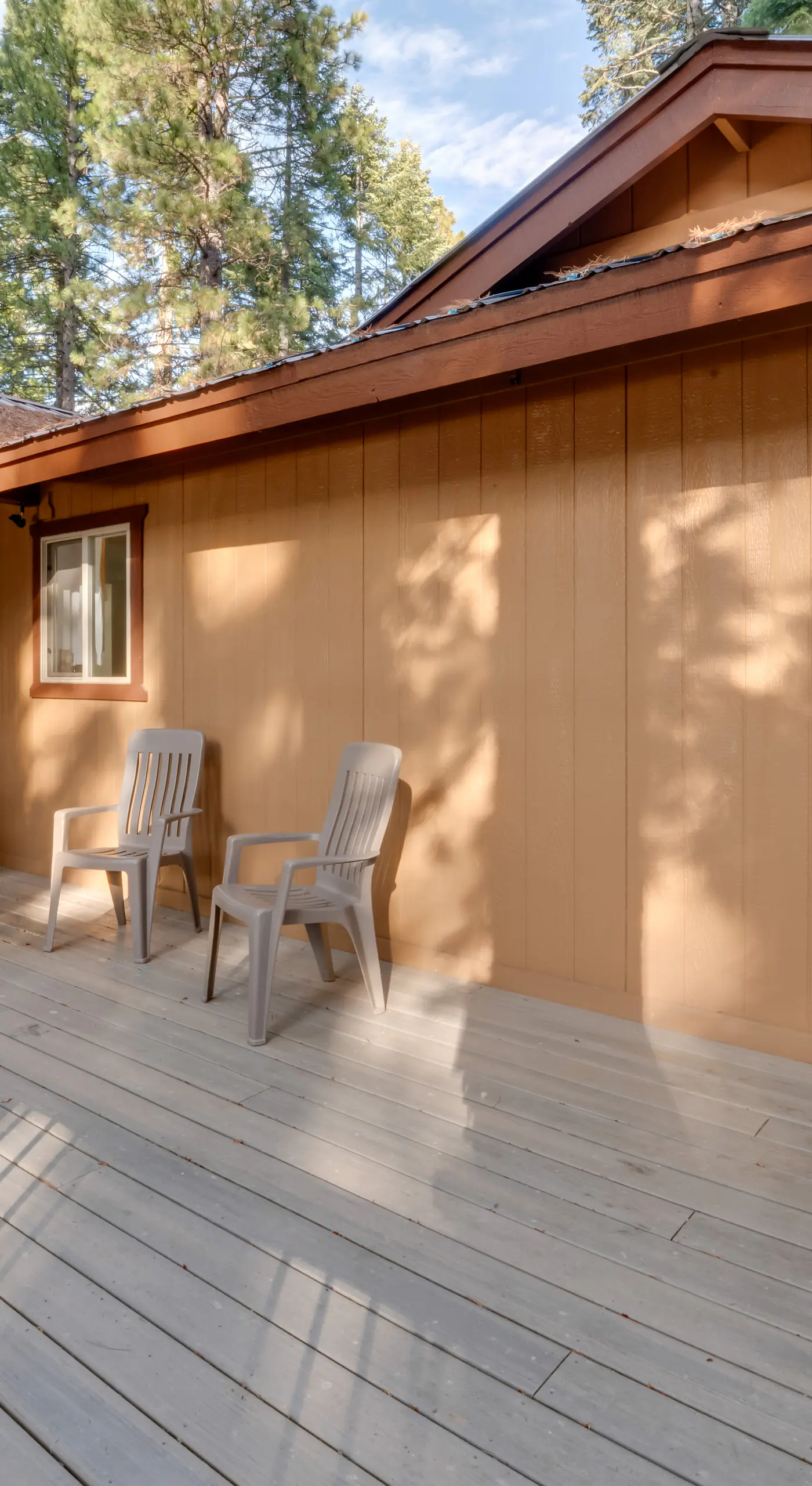 1 Mi to Lake Almanor! Northern Sierra Family Cabin