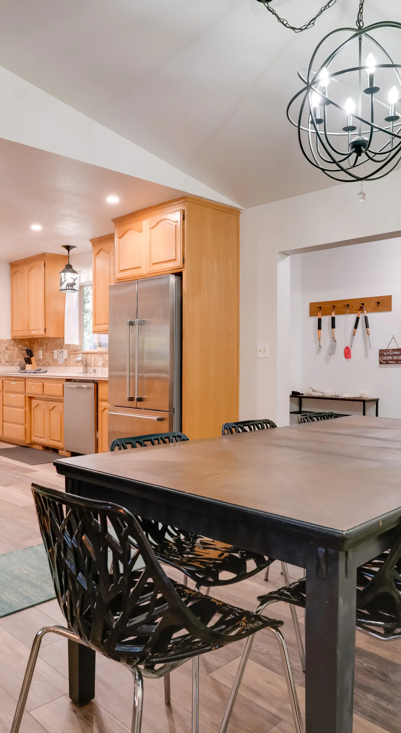 1 Mi to Lake Almanor! Northern Sierra Family Cabin