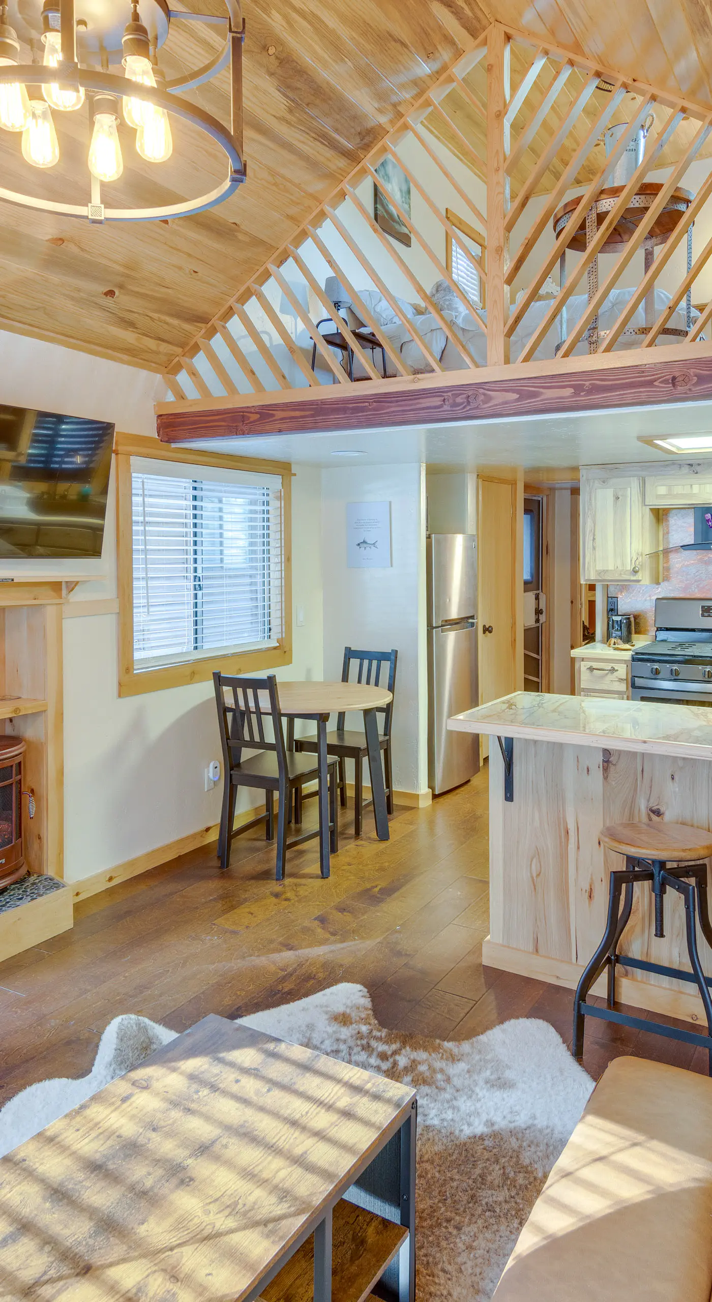 Cozy & Restful Cabin, Steps to Lake Almanor