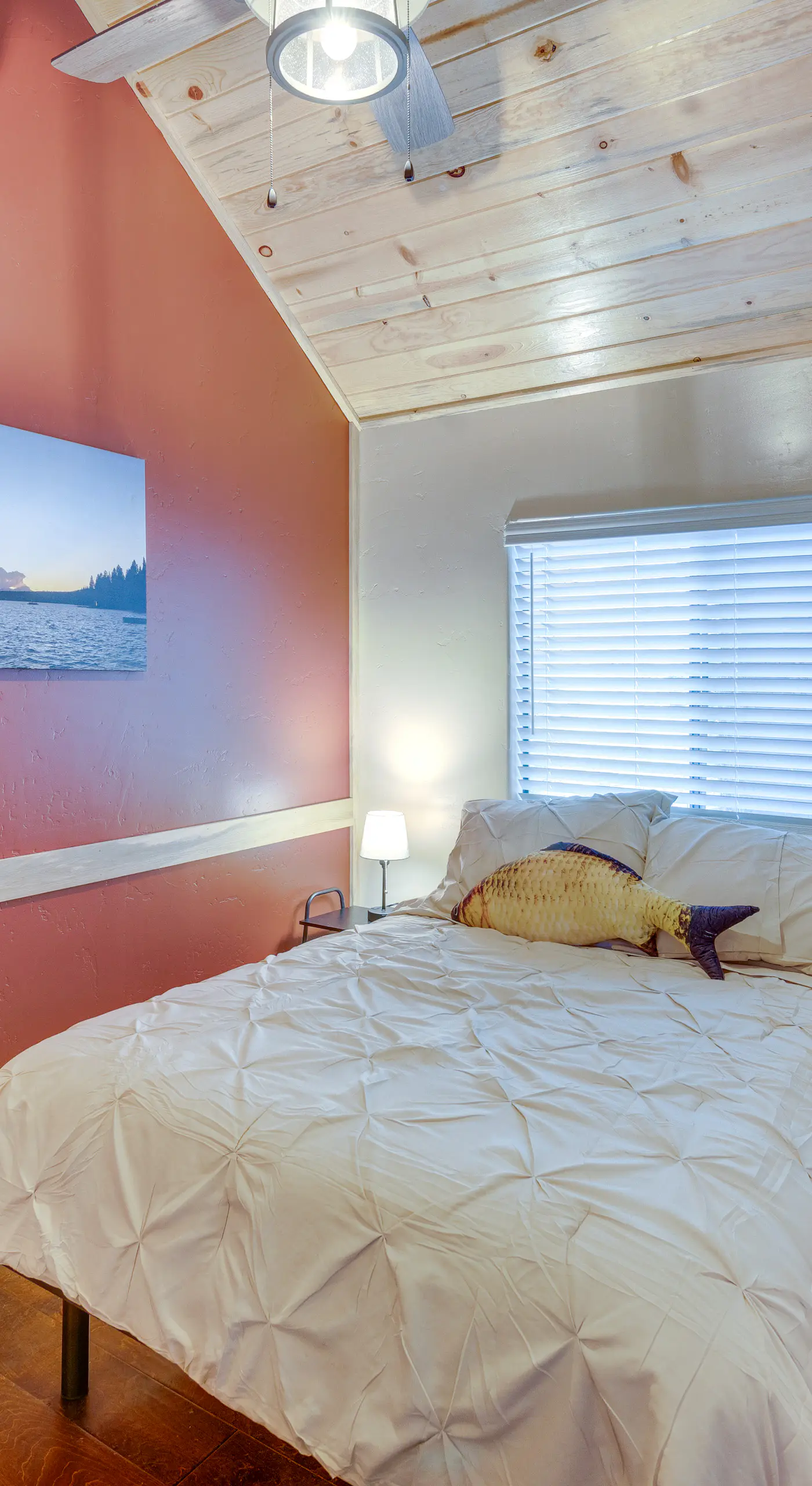 Cozy & Restful Cabin, Steps to Lake Almanor