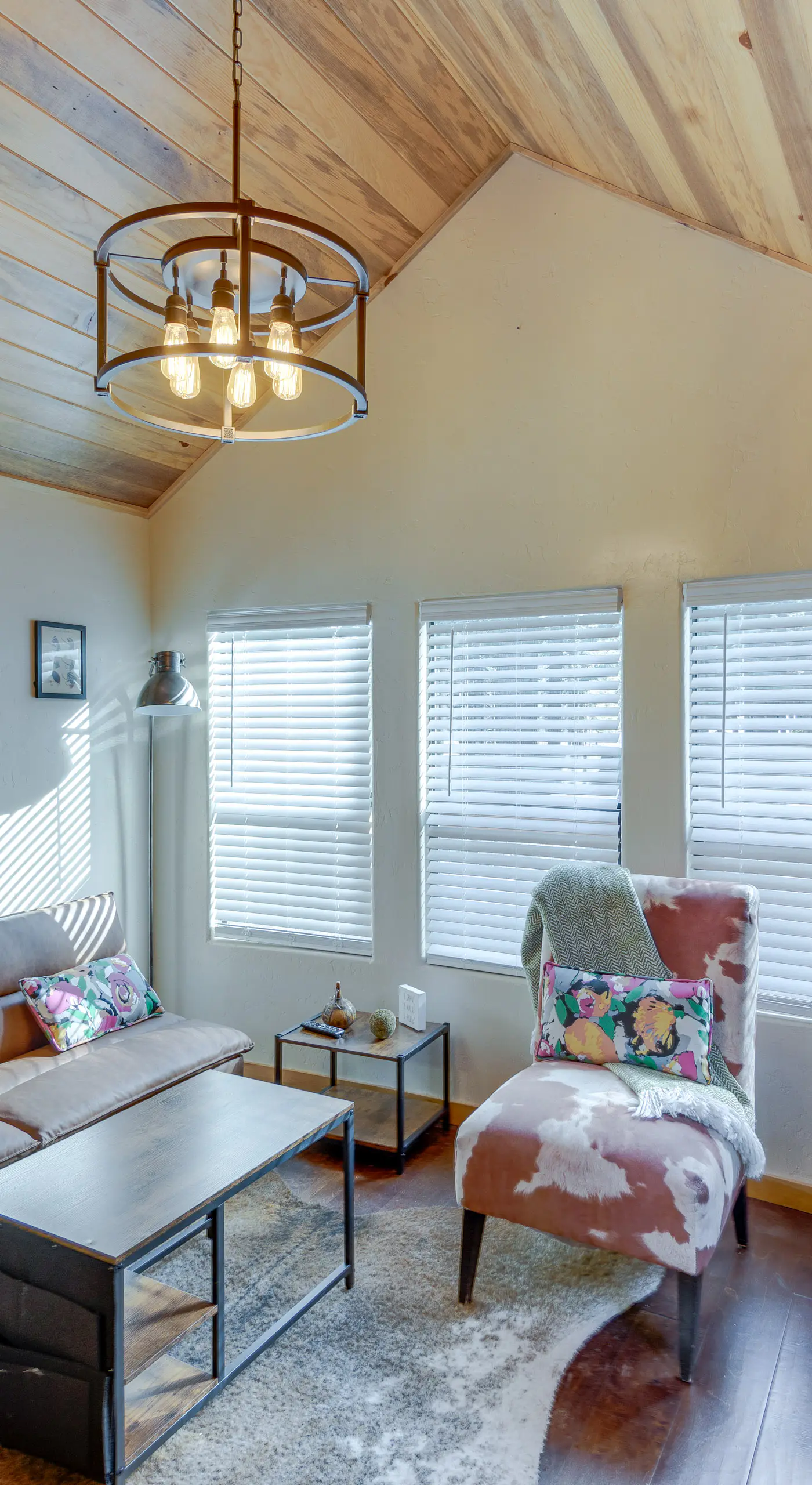 Cozy & Restful Cabin, Steps to Lake Almanor