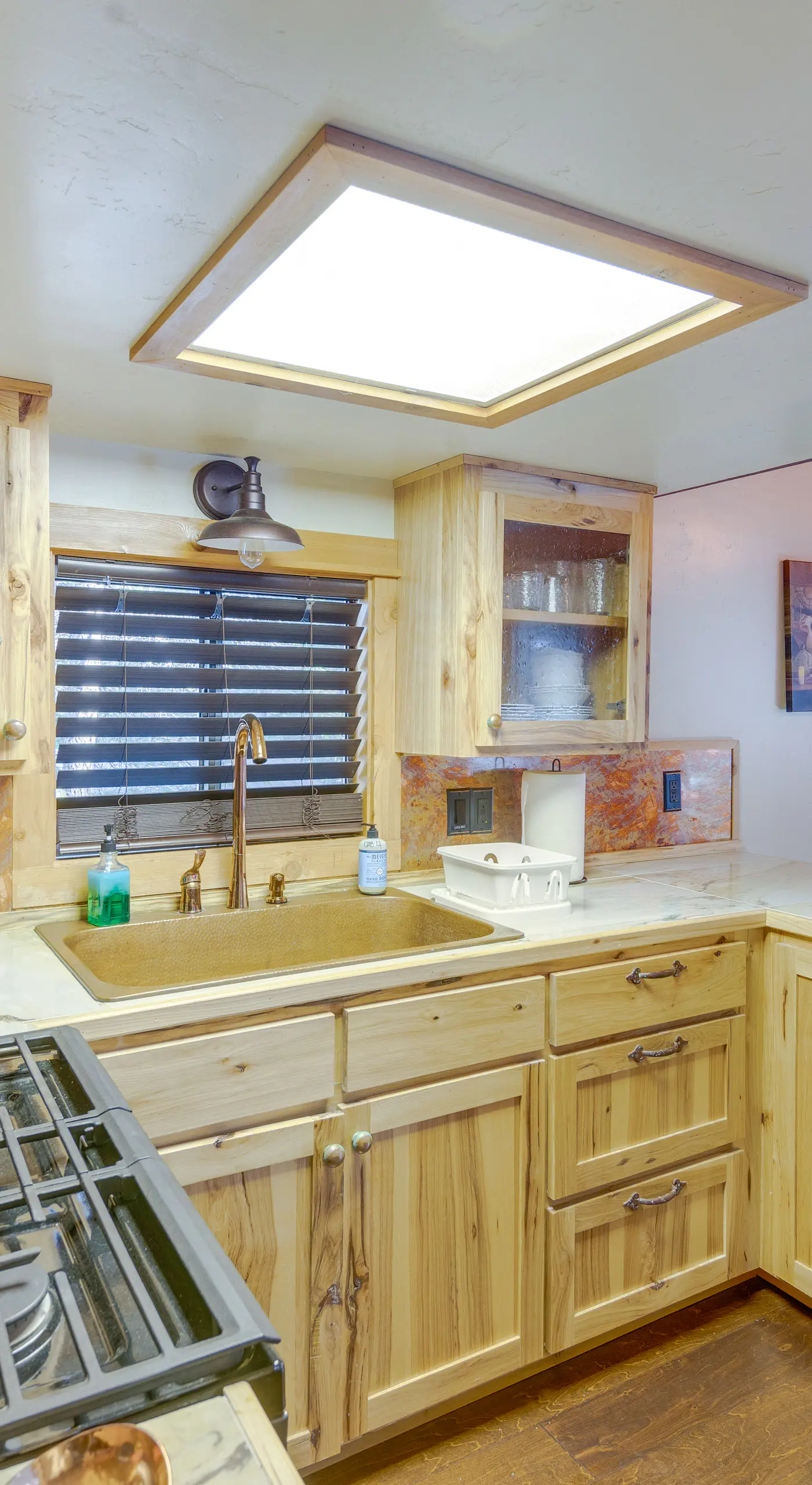 Cozy & Restful Cabin, Steps to Lake Almanor