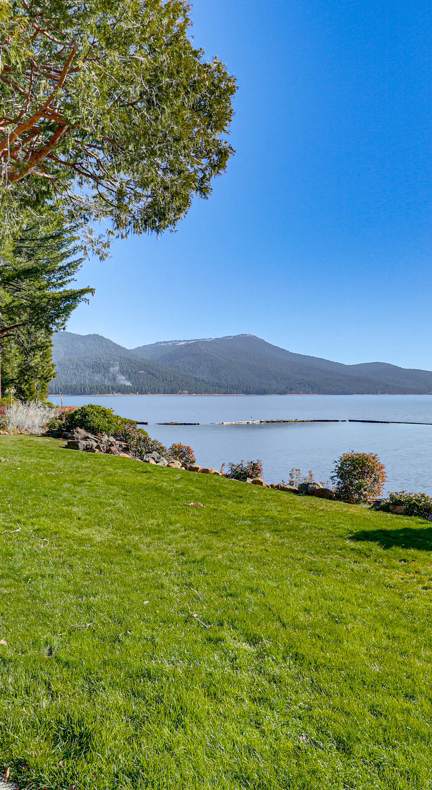 Private Boat Slip & Views: Lake Almanor Getaway!
