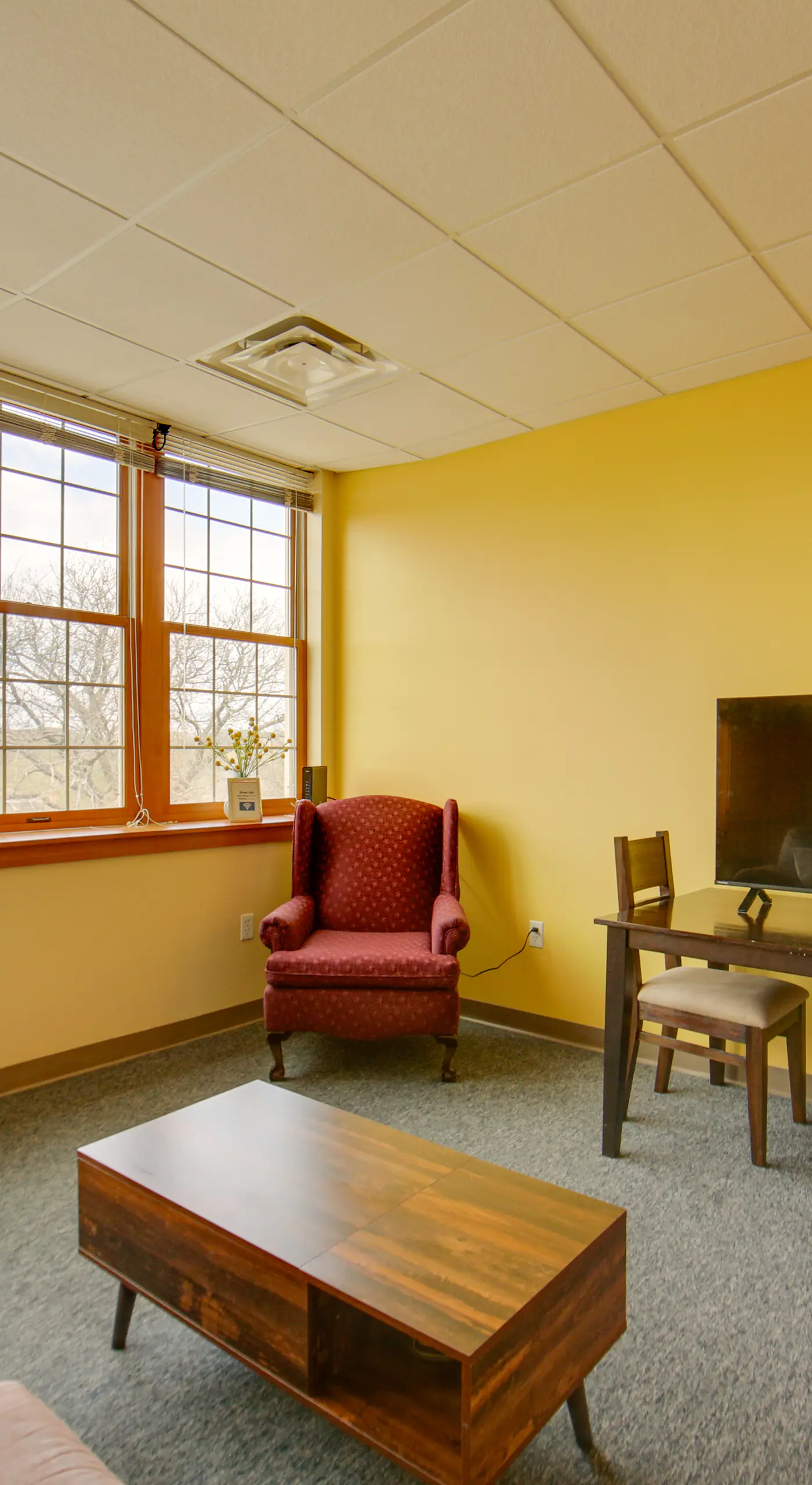 Day Trip to Pittsburgh: Comfy New Kensington Apt!