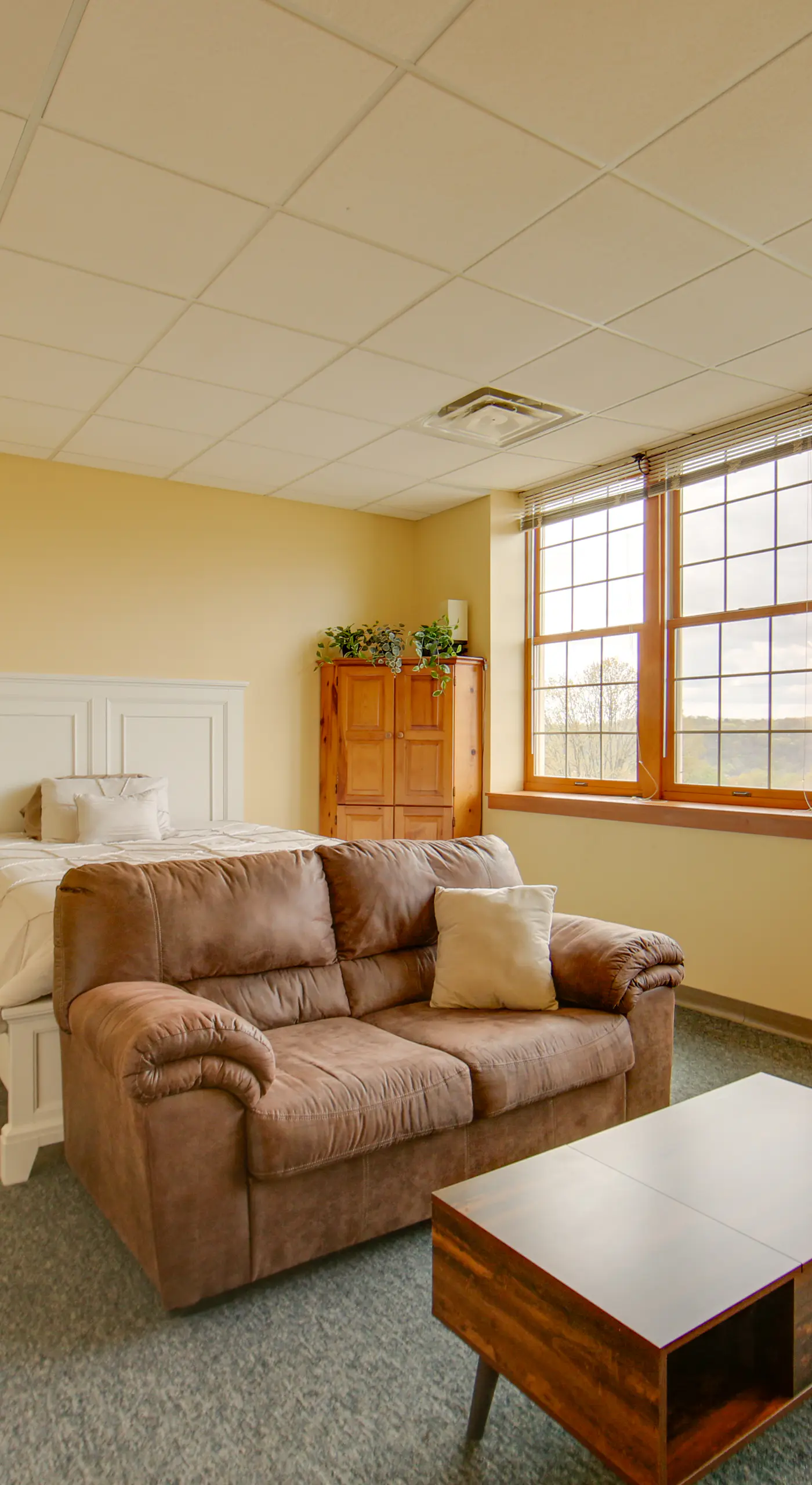 Day Trip to Pittsburgh: Comfy New Kensington Apt!