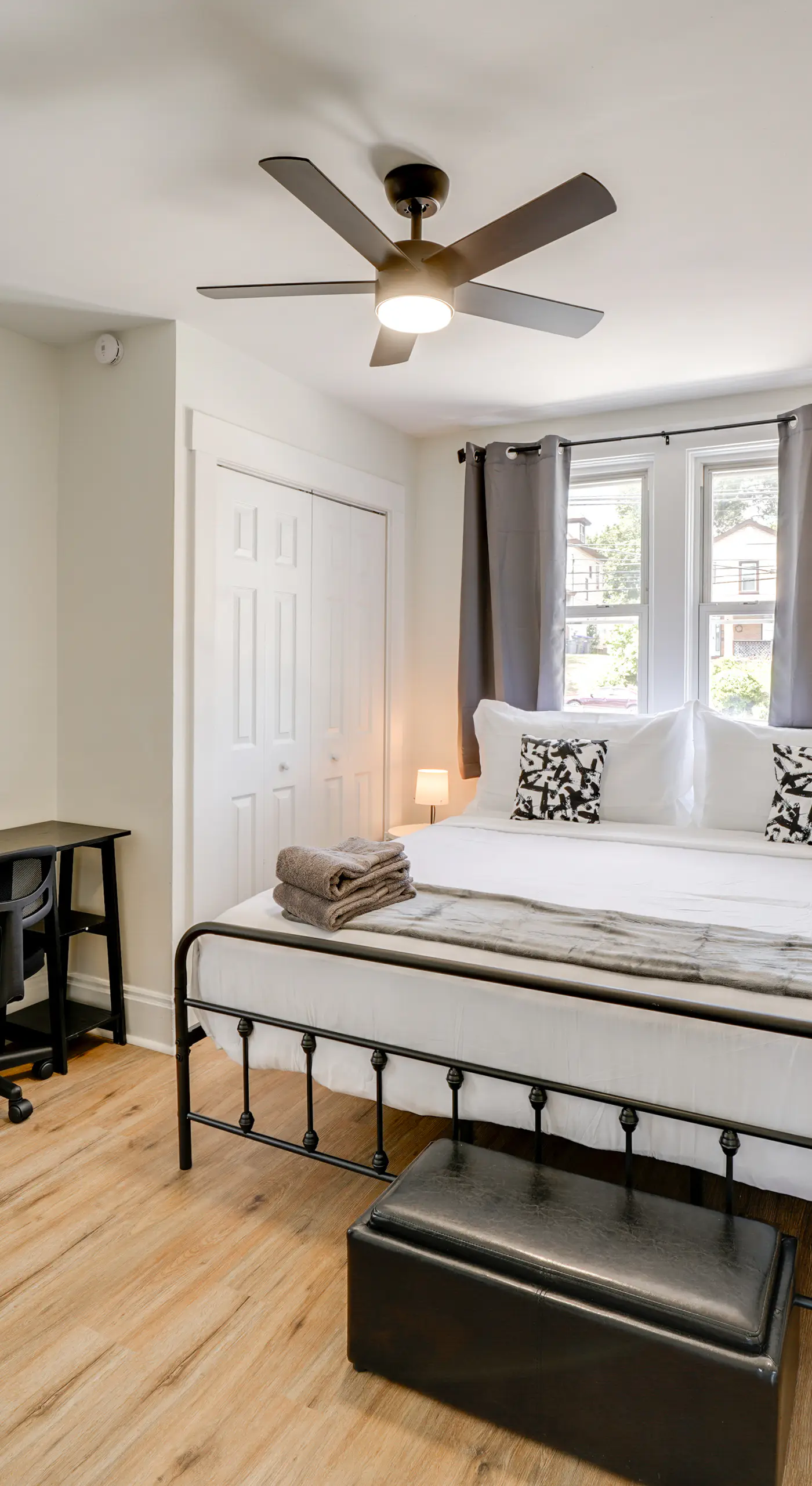 4 Mi to Dtwn: Pet-Friendly Home in Pittsburgh