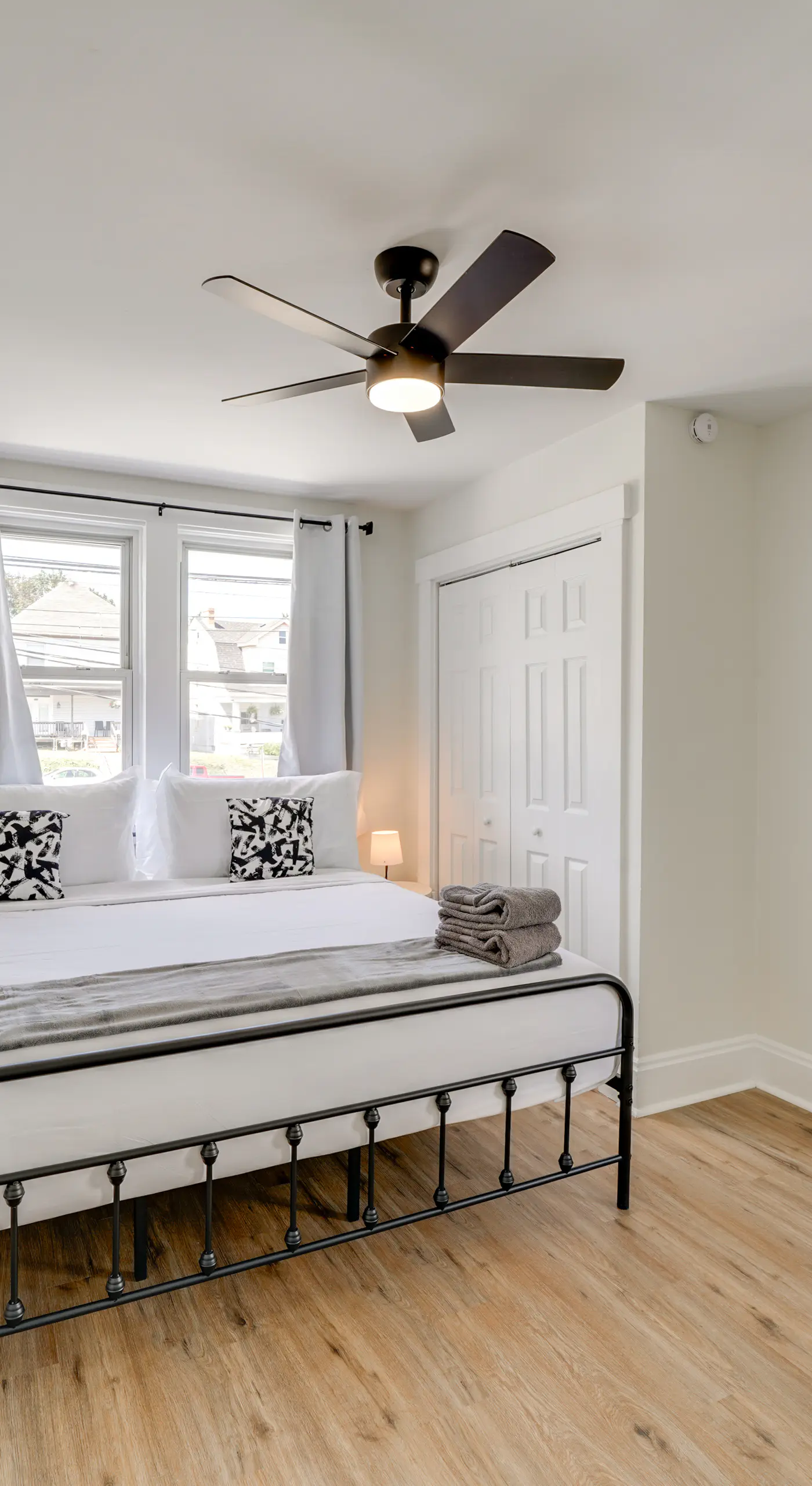 4 Mi to Dtwn: Pet-Friendly Home in Pittsburgh