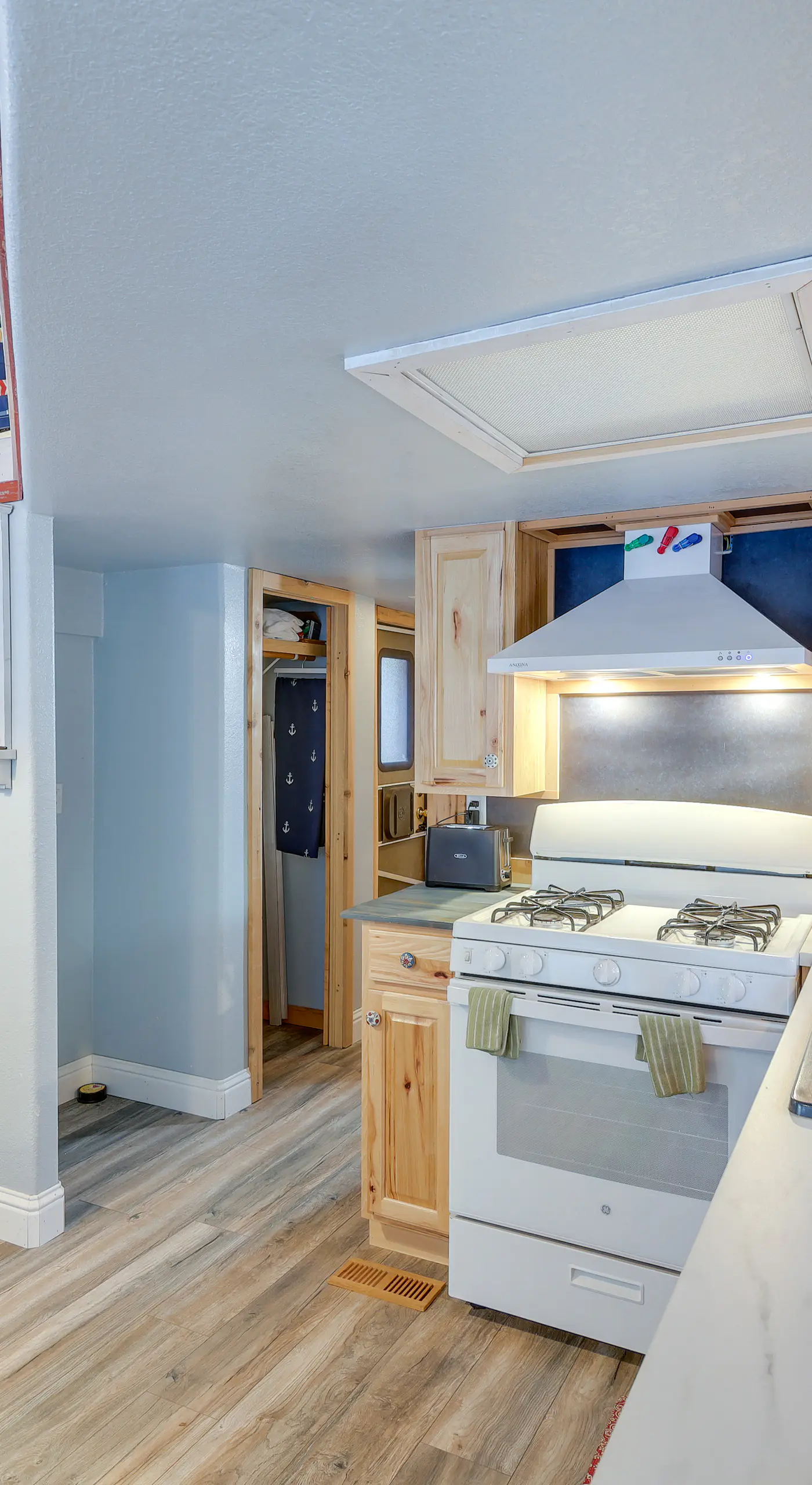 Cozy Lake Almanor Cabin, Outdoor Adventures Galore