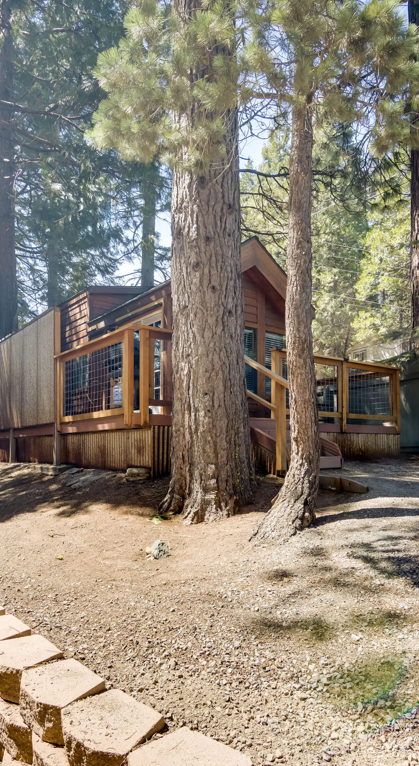 Near Lake Almanor & Golf: Cozy Cabin!