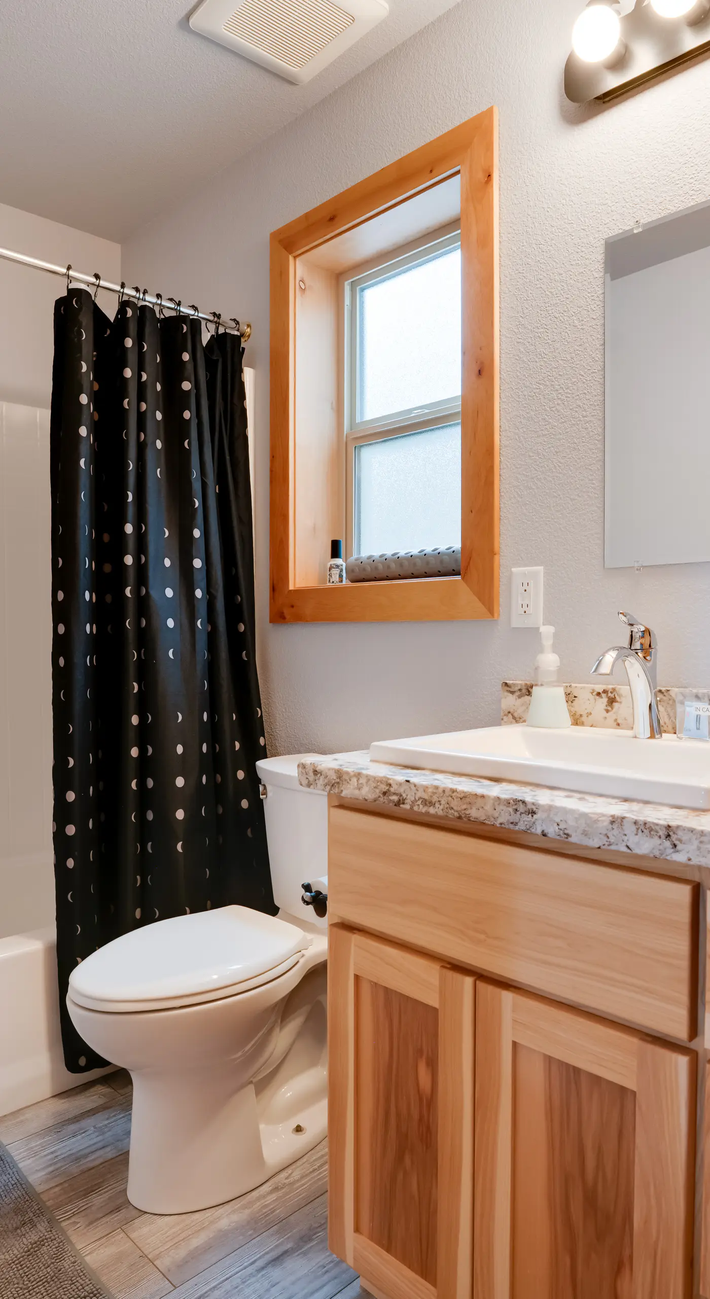 Gateway to Lassen Volcanic! Cozy Woodland Studio