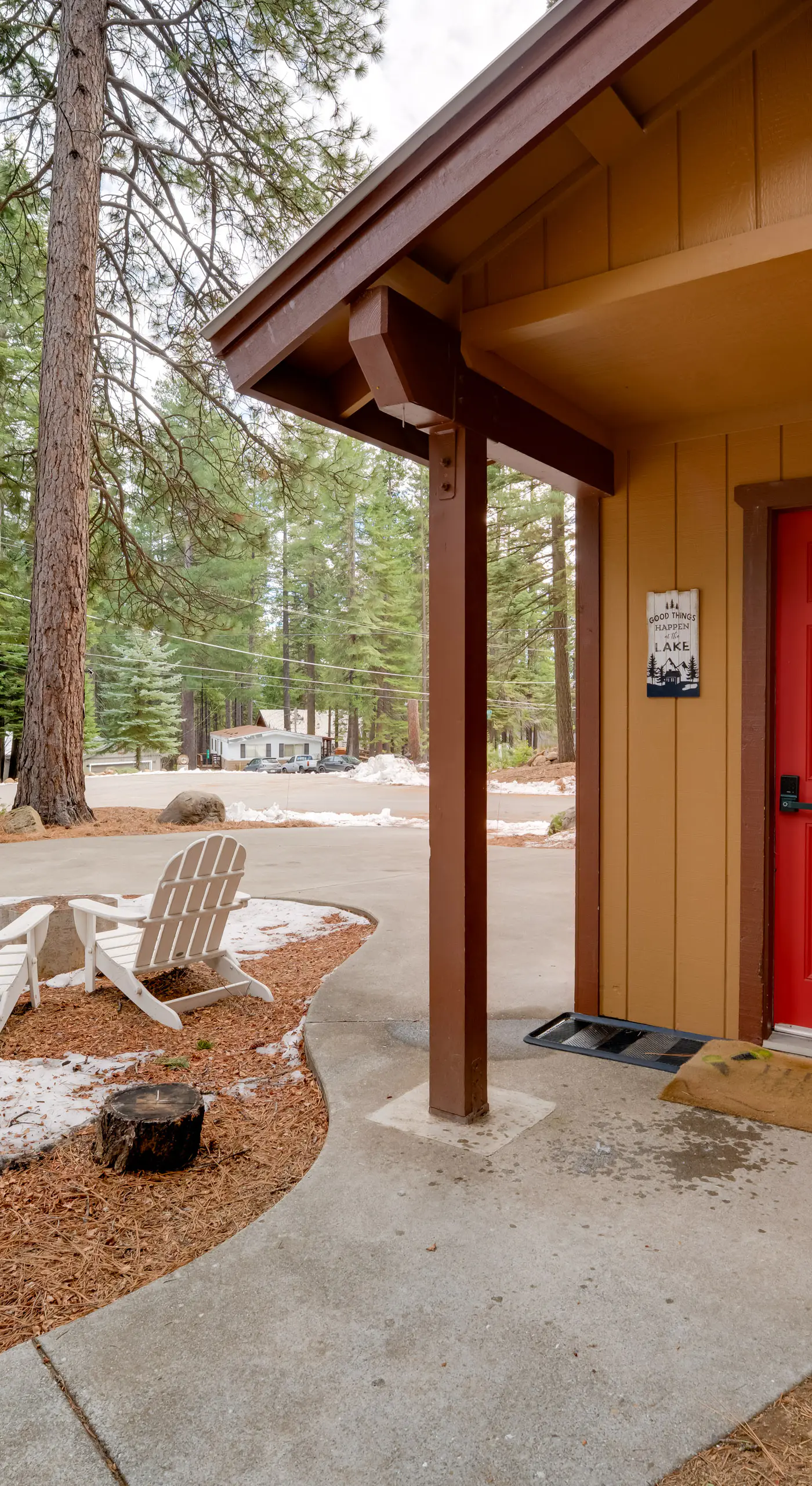 Gateway to Lassen Volcanic! Cozy Woodland Studio
