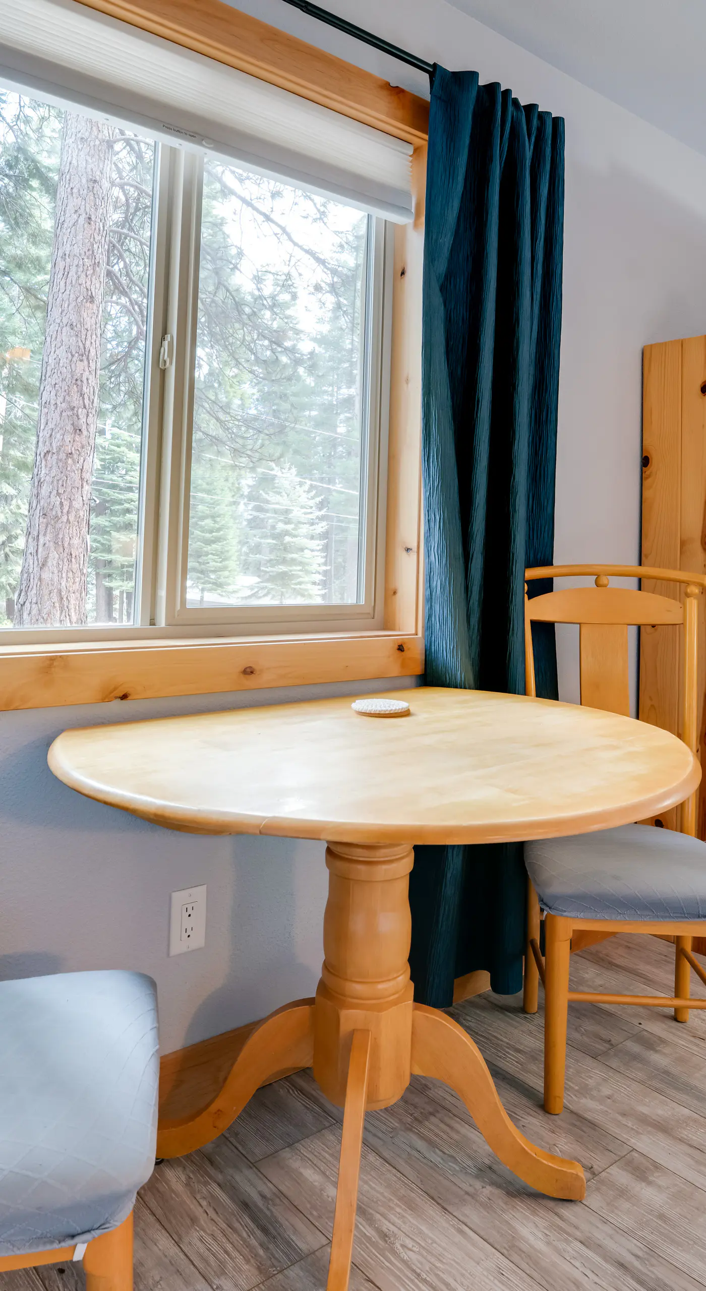 Gateway to Lassen Volcanic! Cozy Woodland Studio