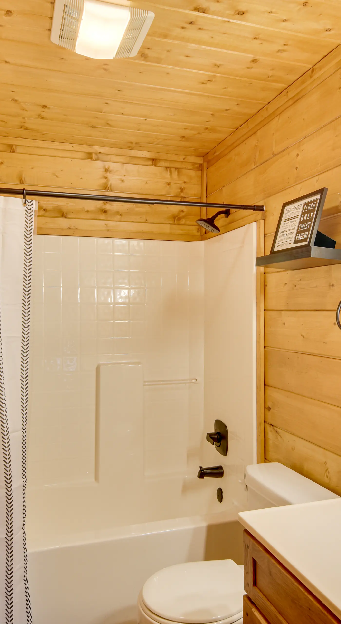 1 Mi to Slopes! Family-Friendly Massanutten Cabin