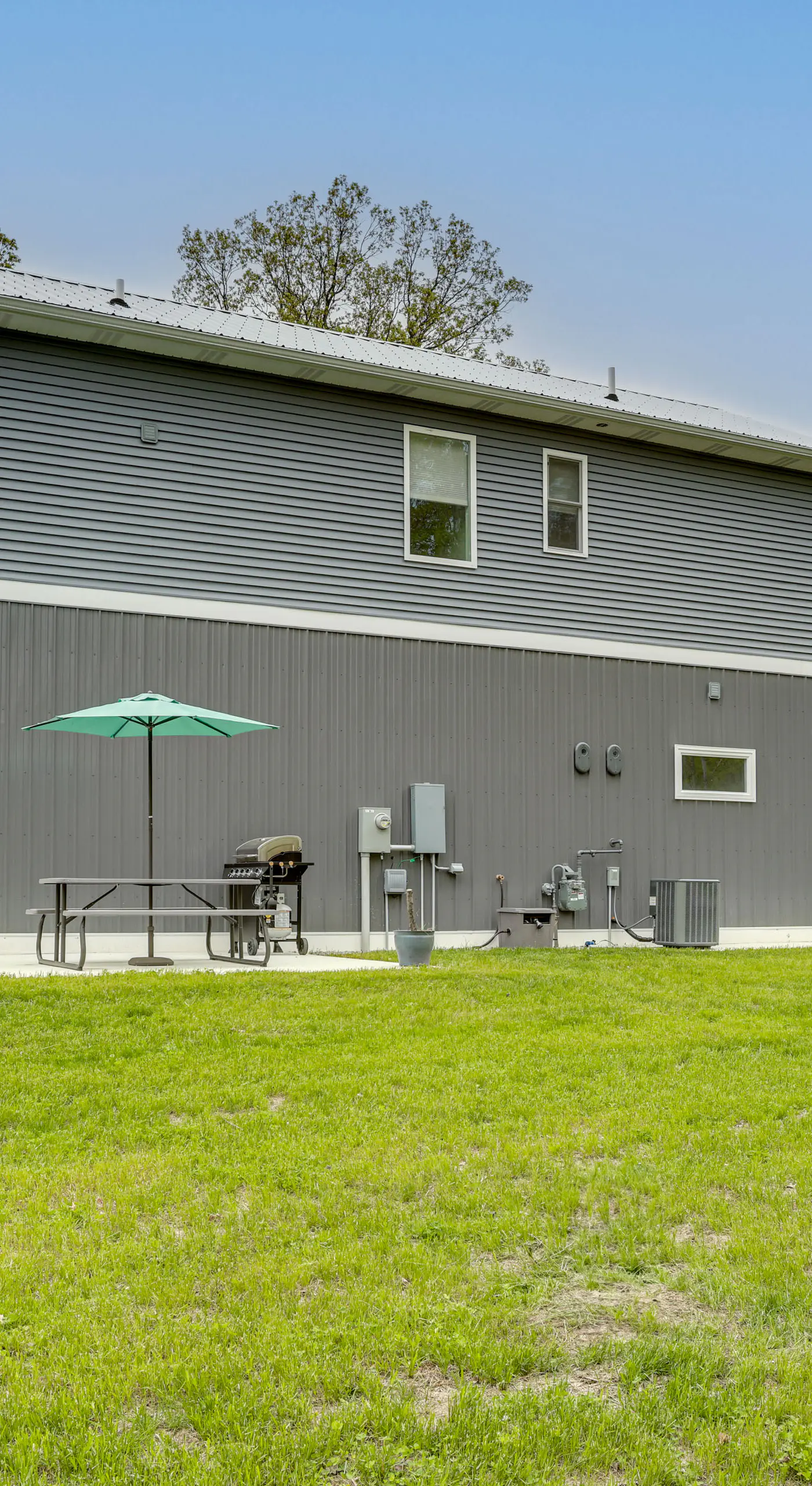 Home w/ Fire Pit & Yard: 0.5 MI to Higgins Lake