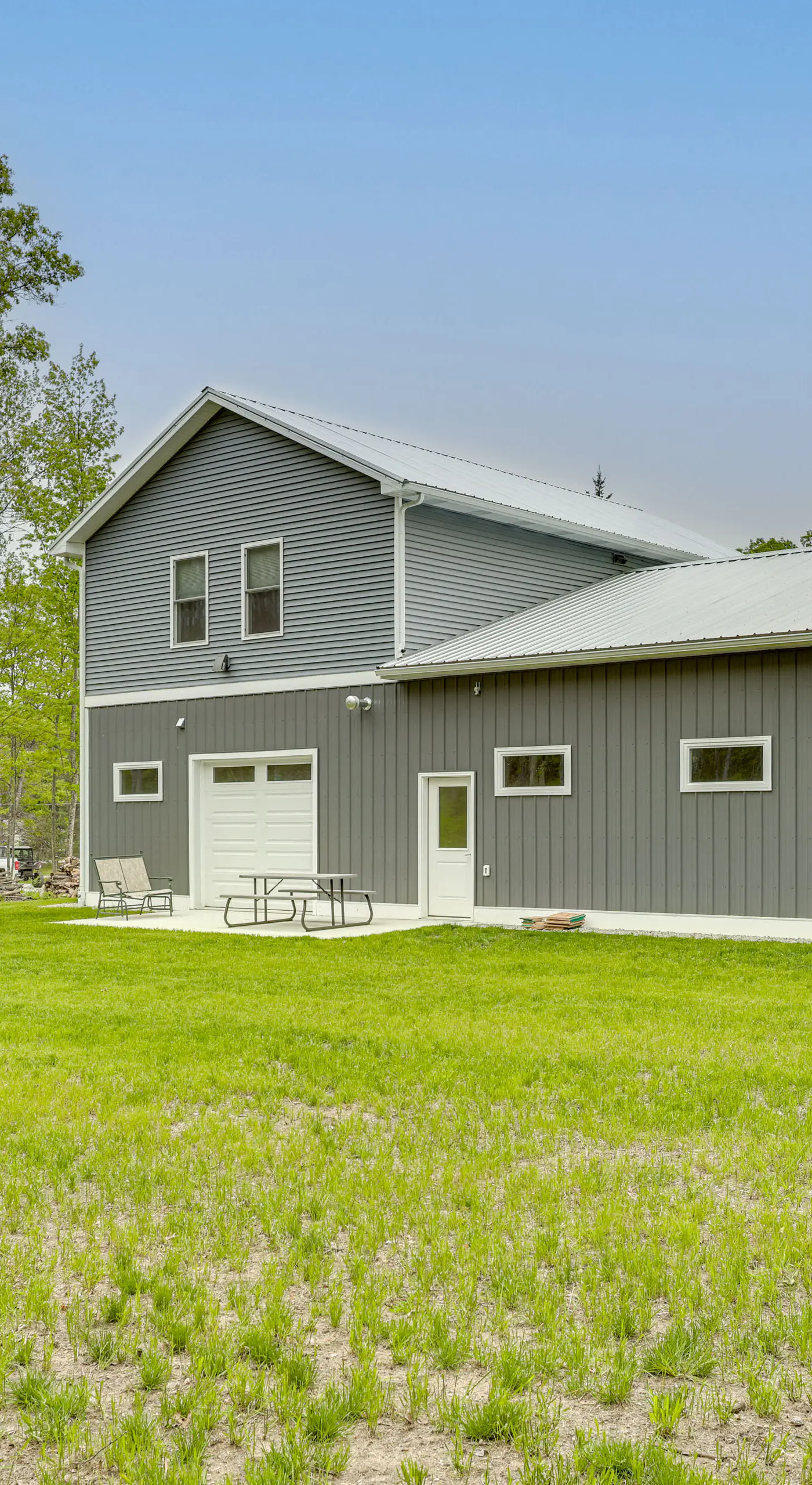 Home w/ Fire Pit & Yard: 0.5 MI to Higgins Lake