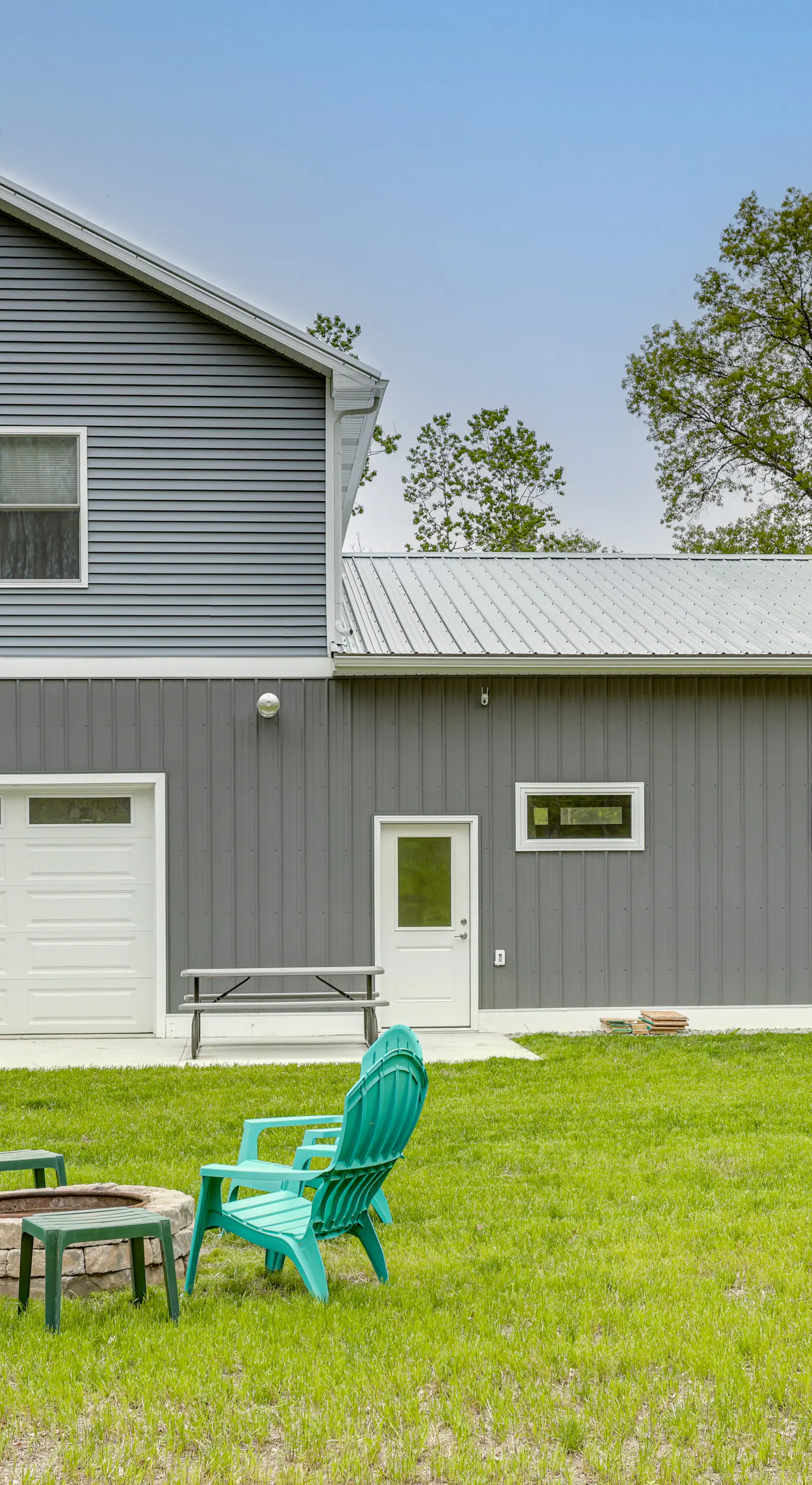Home w/ Fire Pit & Yard: 0.5 MI to Higgins Lake