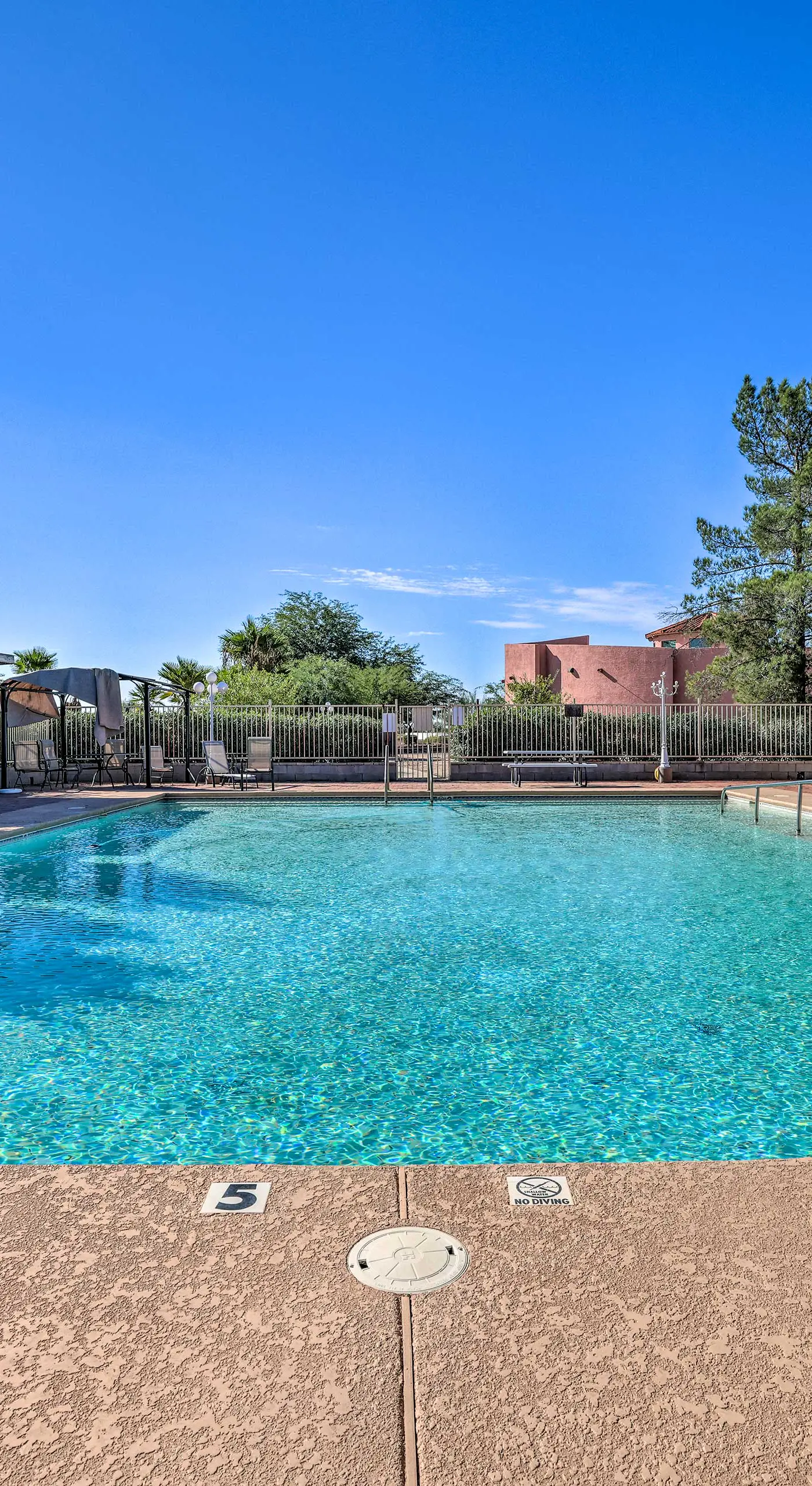 Cozy & Relaxing Eloy Apartment w/ Pool Access