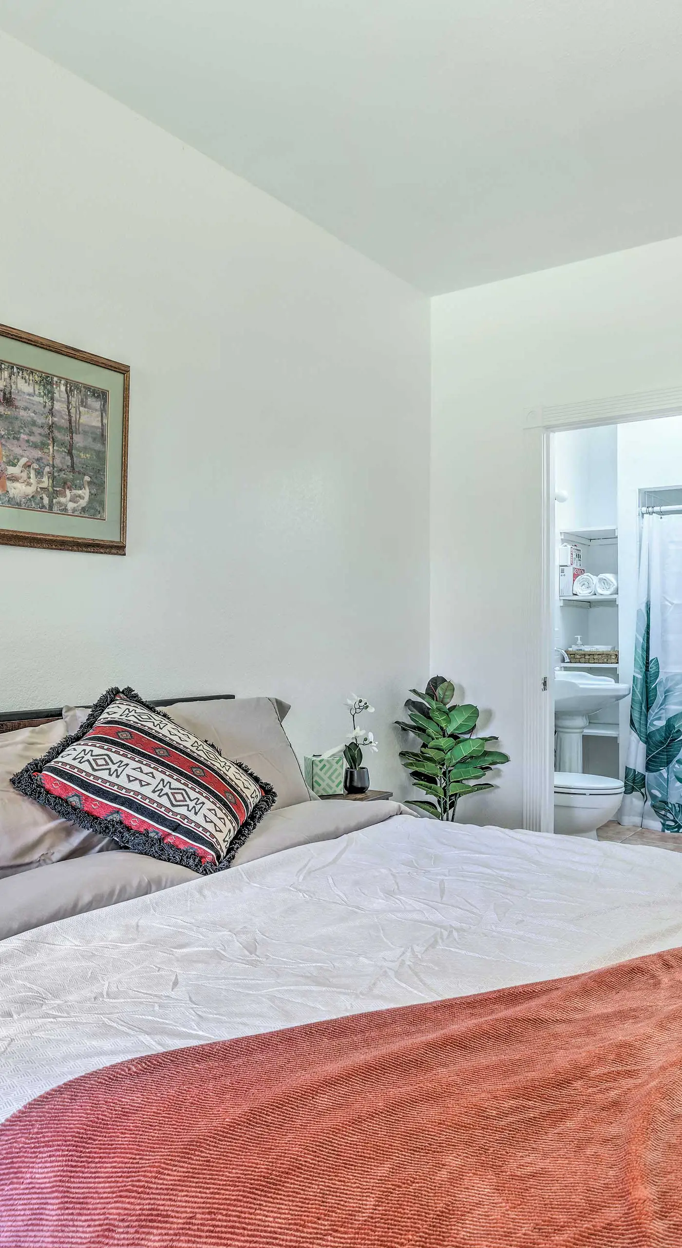 Cozy & Relaxing Eloy Apartment w/ Pool Access