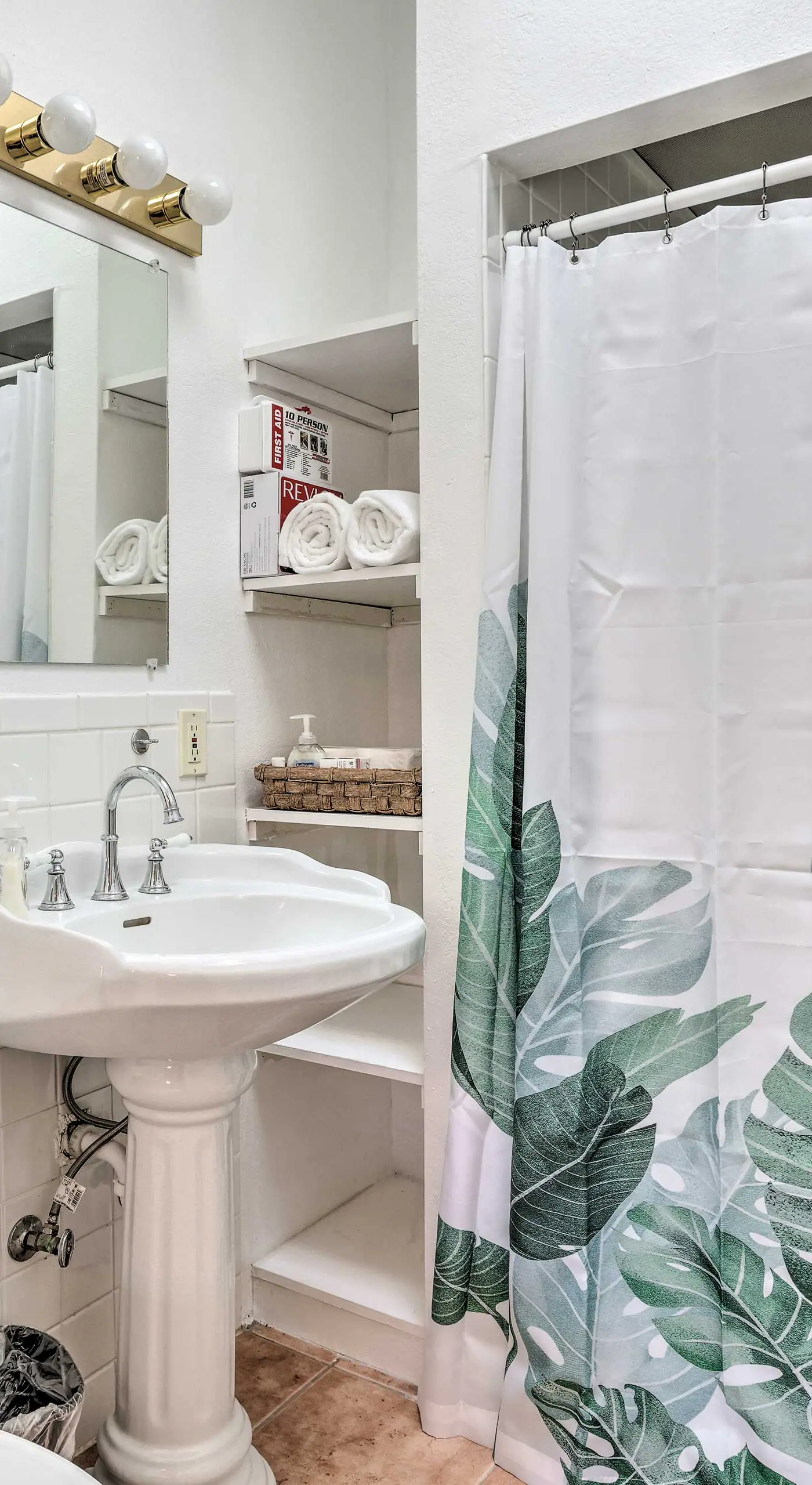 Cozy & Relaxing Eloy Apartment w/ Pool Access