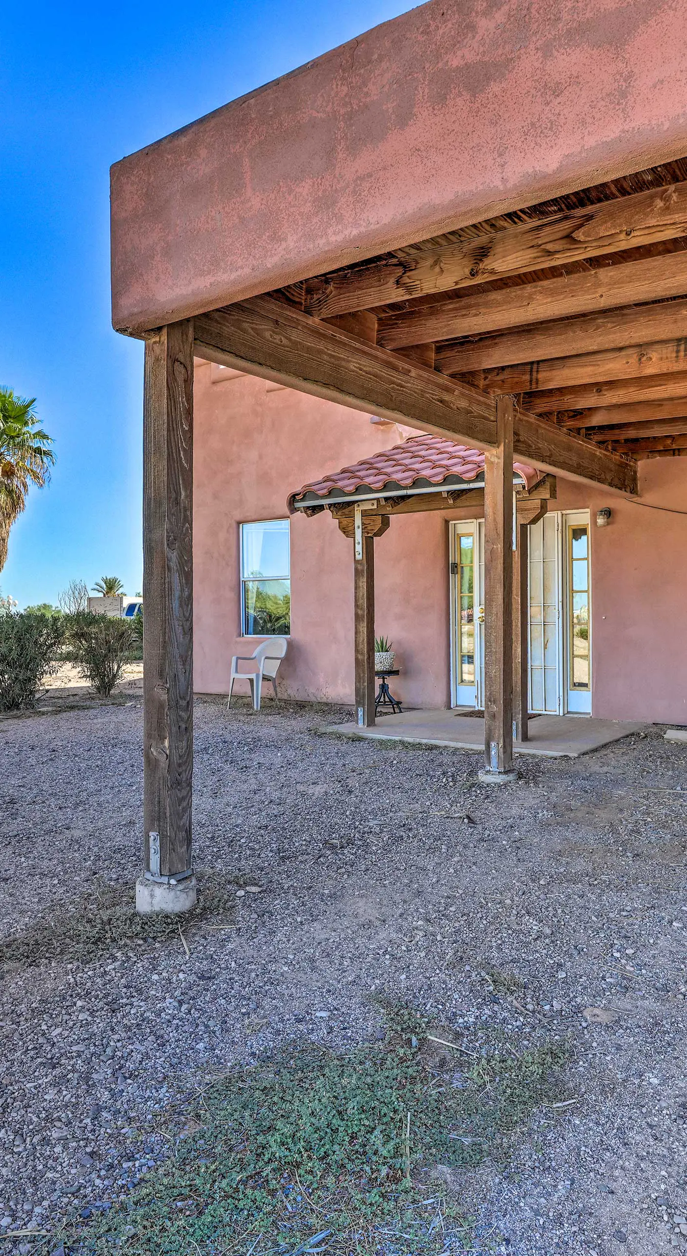 Cozy & Relaxing Eloy Apartment w/ Pool Access