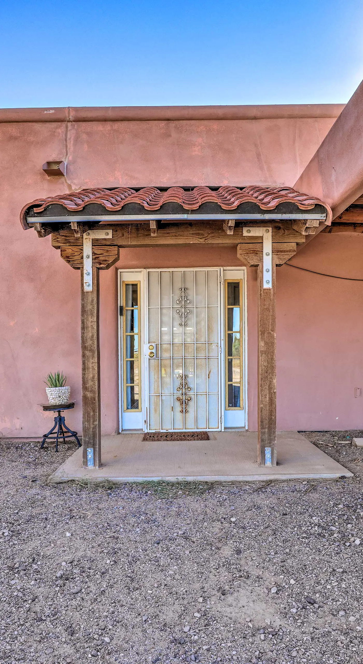 Cozy & Relaxing Eloy Apartment w/ Pool Access