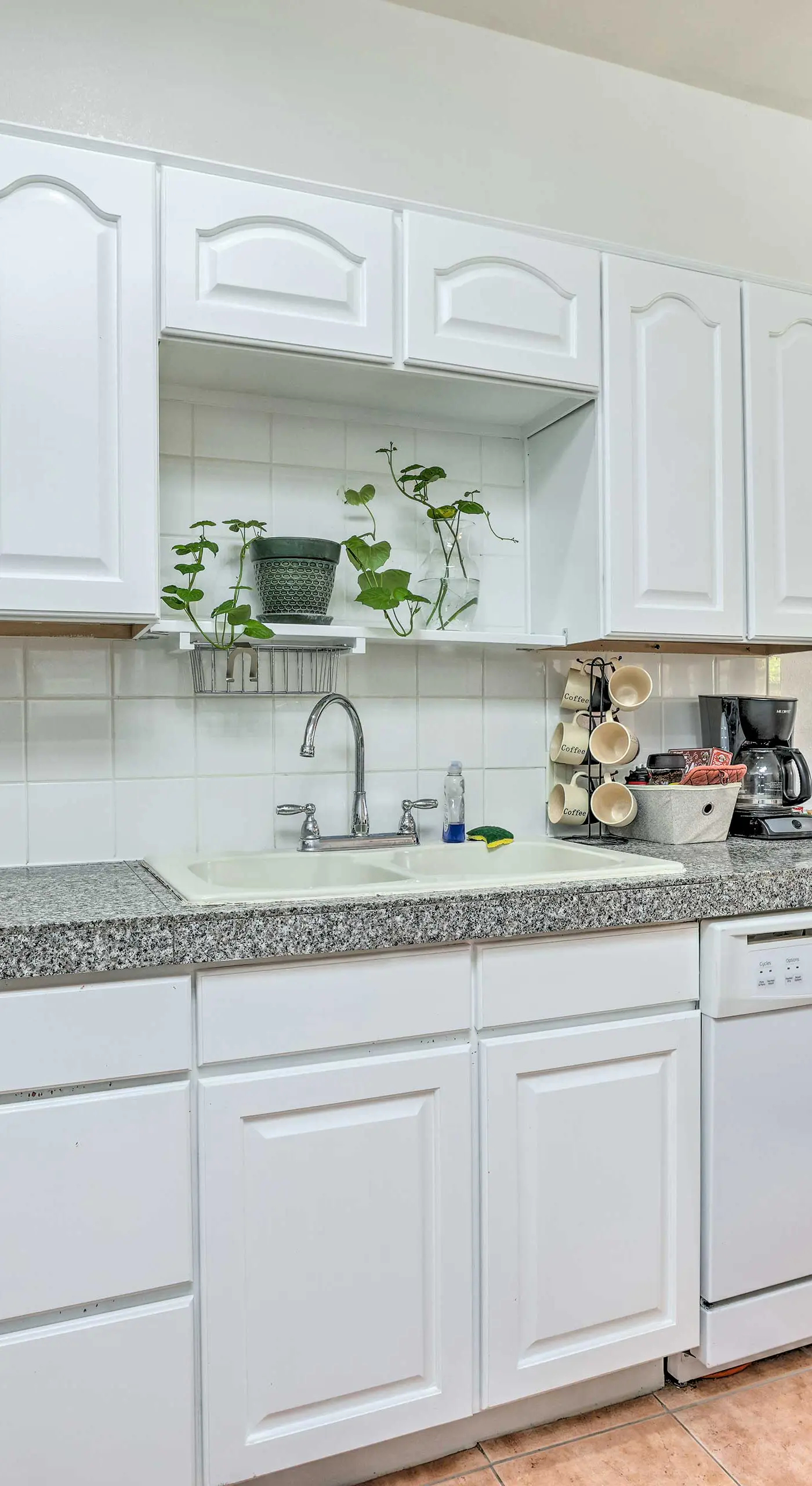 Cozy & Relaxing Eloy Apartment w/ Pool Access