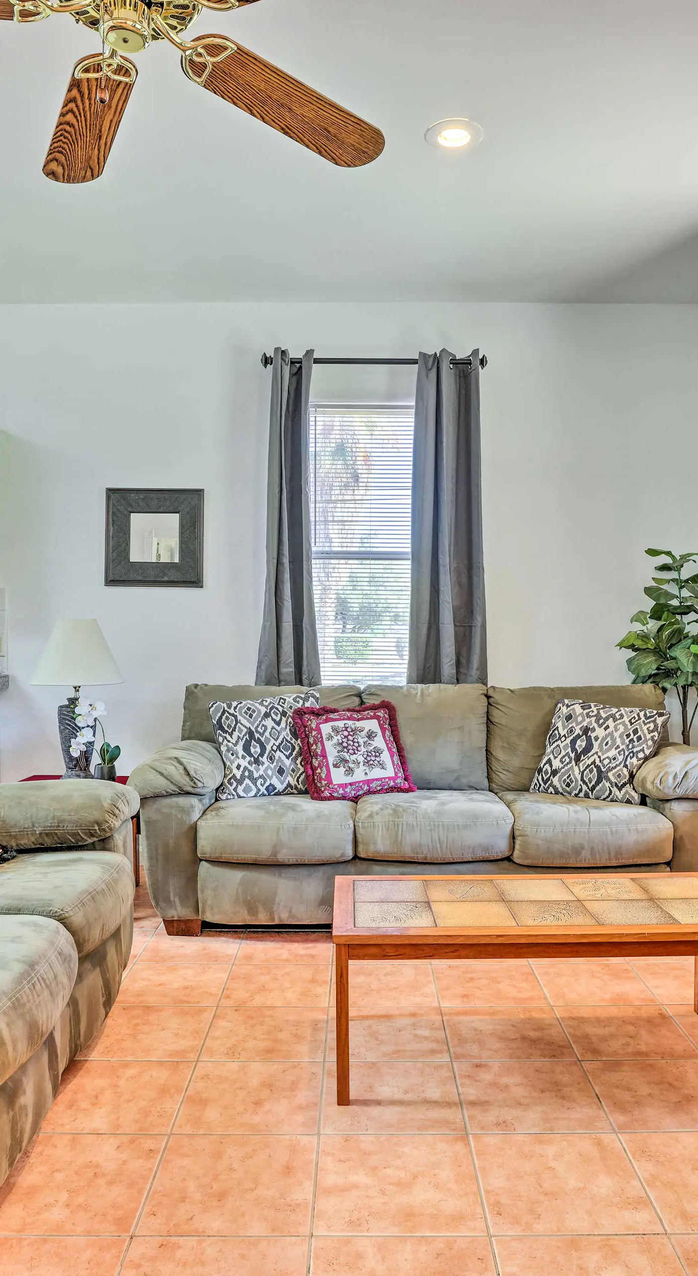 Cozy & Relaxing Eloy Apartment w/ Pool Access
