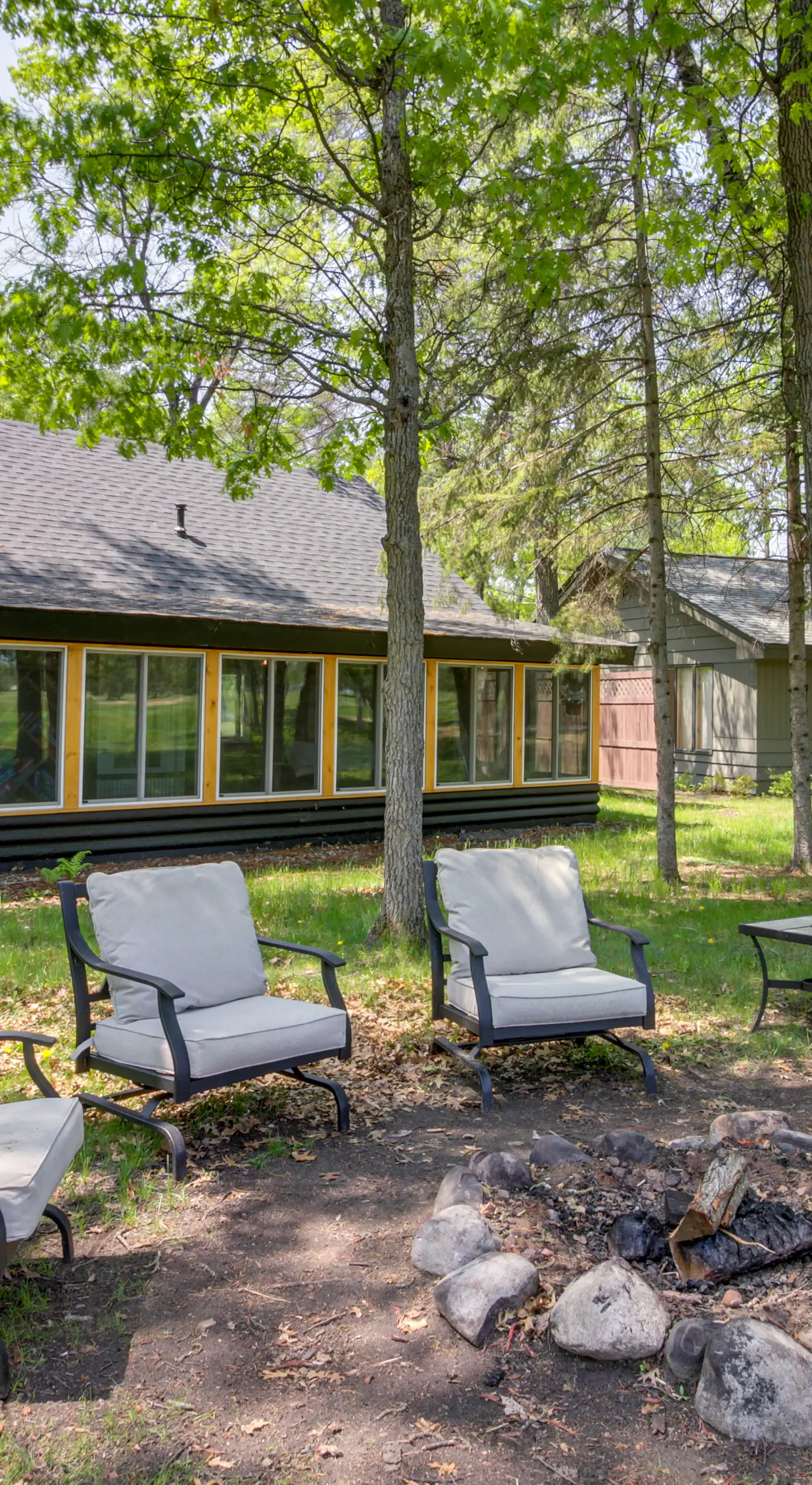 1 Mi to Beach & Lake: Breezy Point Cabin w/ Yard!