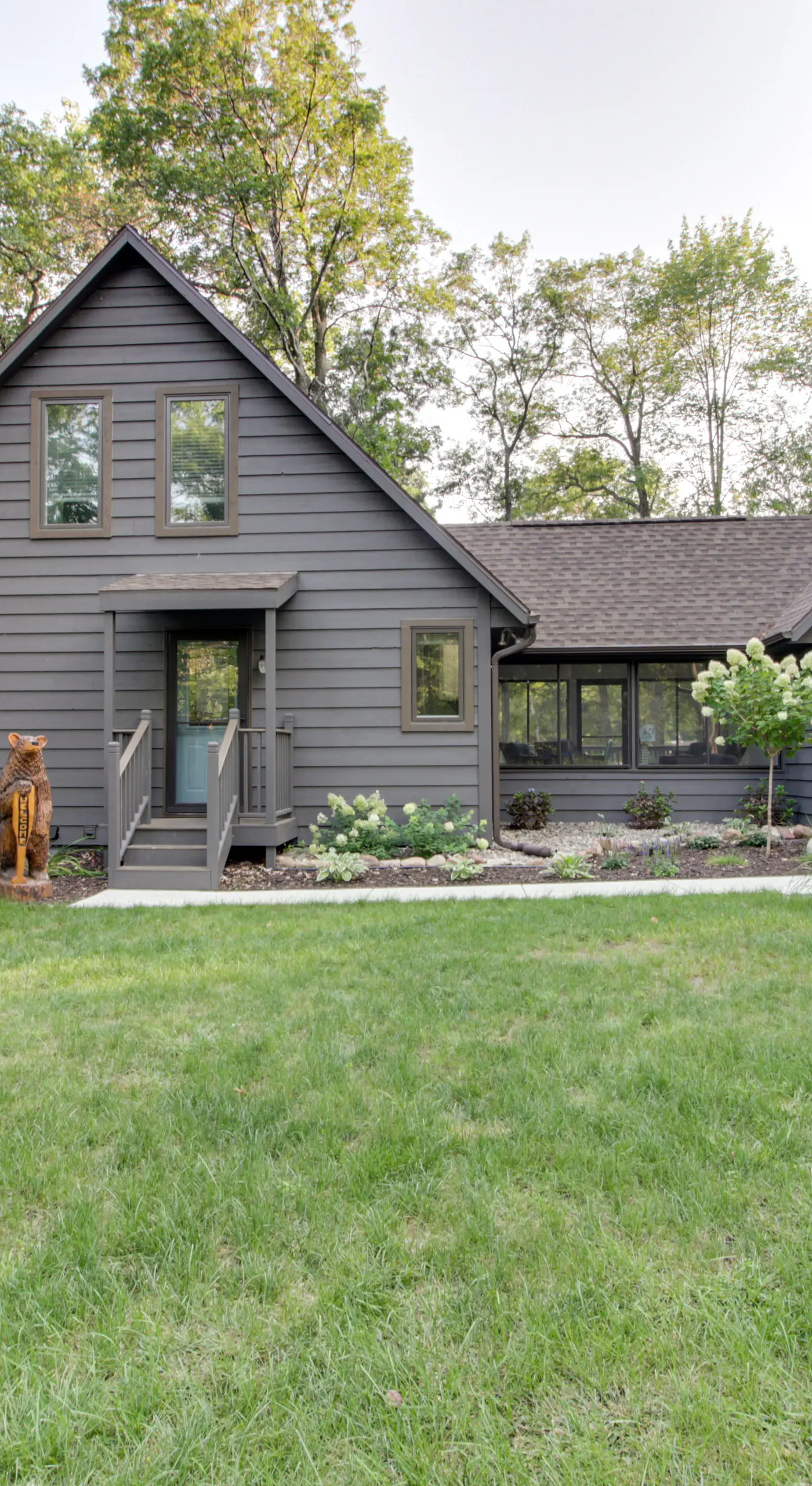 Breezy Point Cabin: Deck w/ Golf Course Views!