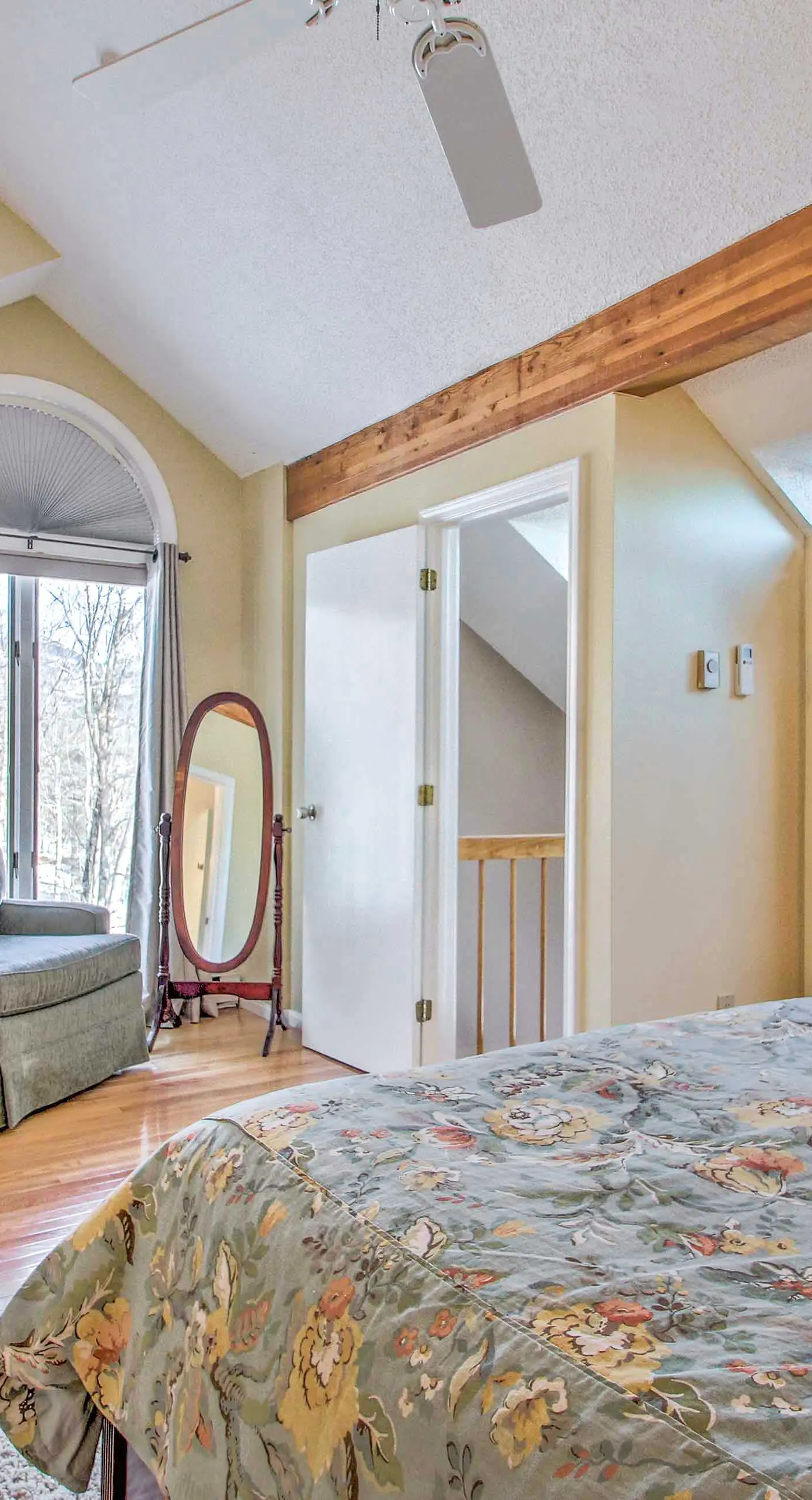 Ski Condo w/ Pool, Close to Story Land & Attitash!