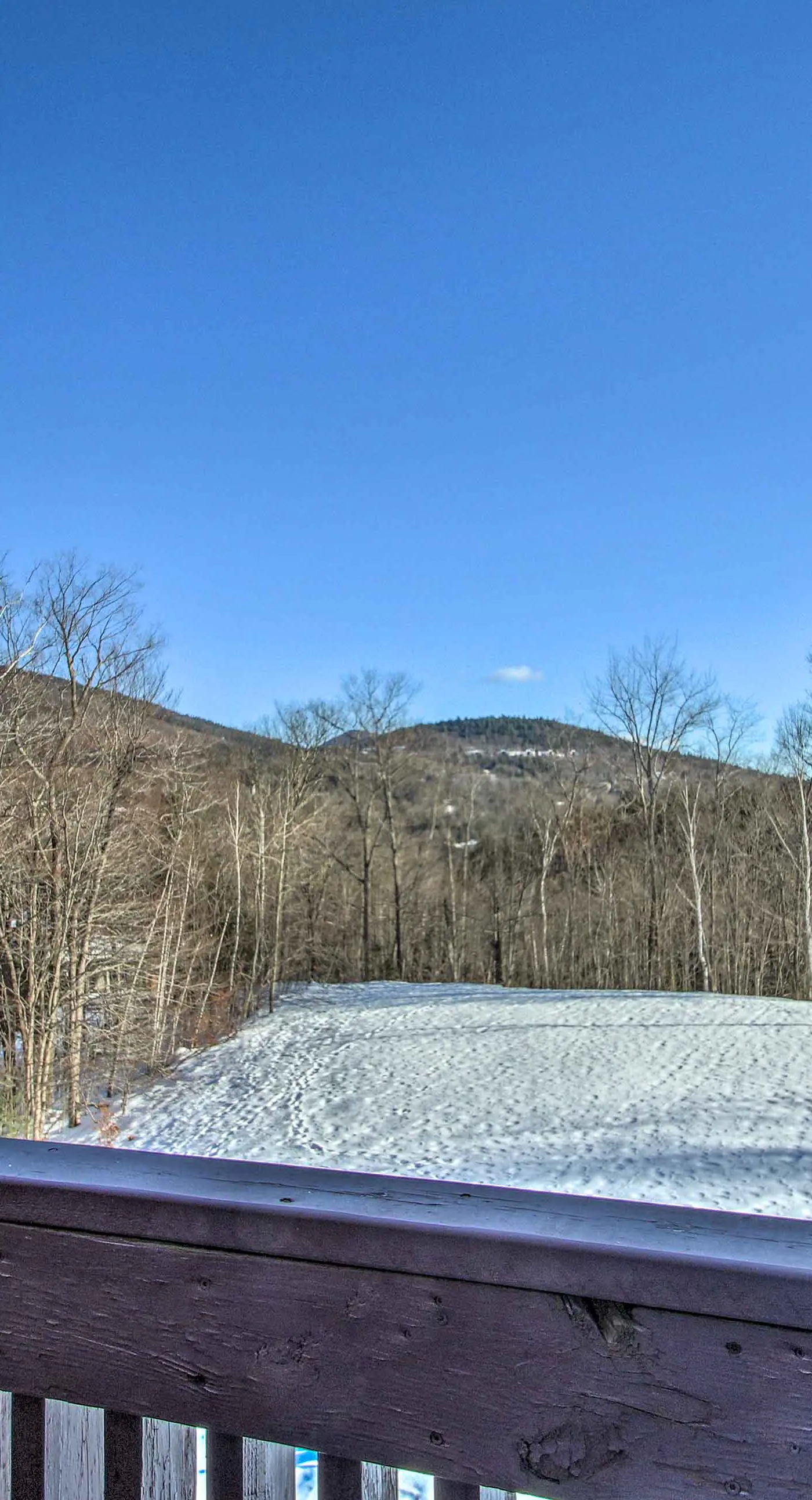 Ski Condo w/ Pool, Close to Story Land & Attitash!