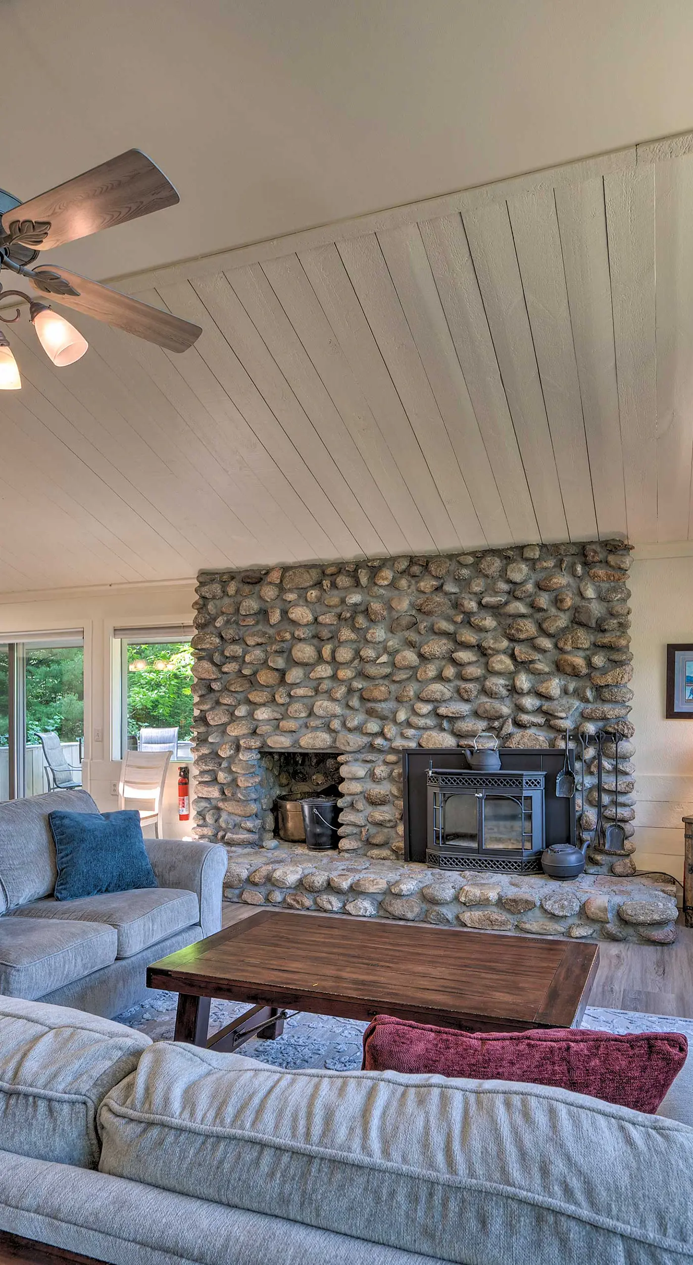 House w/ Balcony ~ 5 Mi to Cranmore Resort!