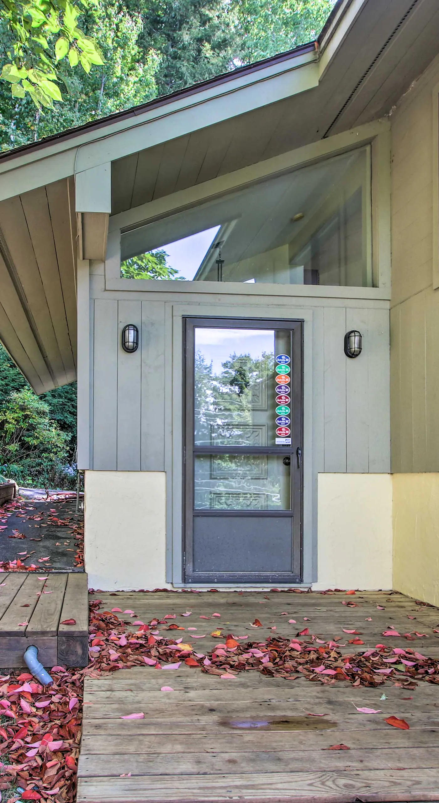 House w/ Balcony ~ 5 Mi to Cranmore Resort!
