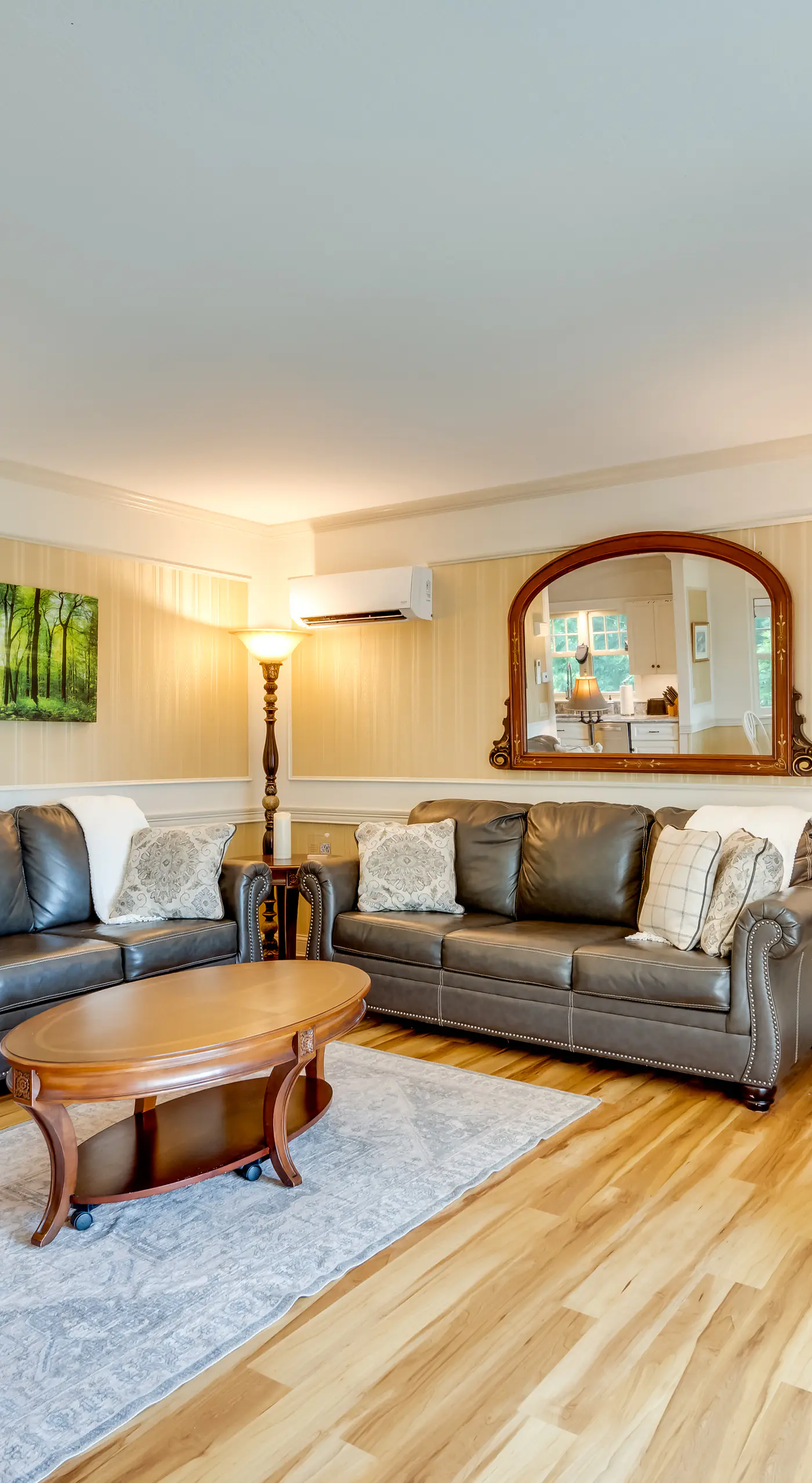 Mountain Views: Beautiful Nestlenook Farm Home!