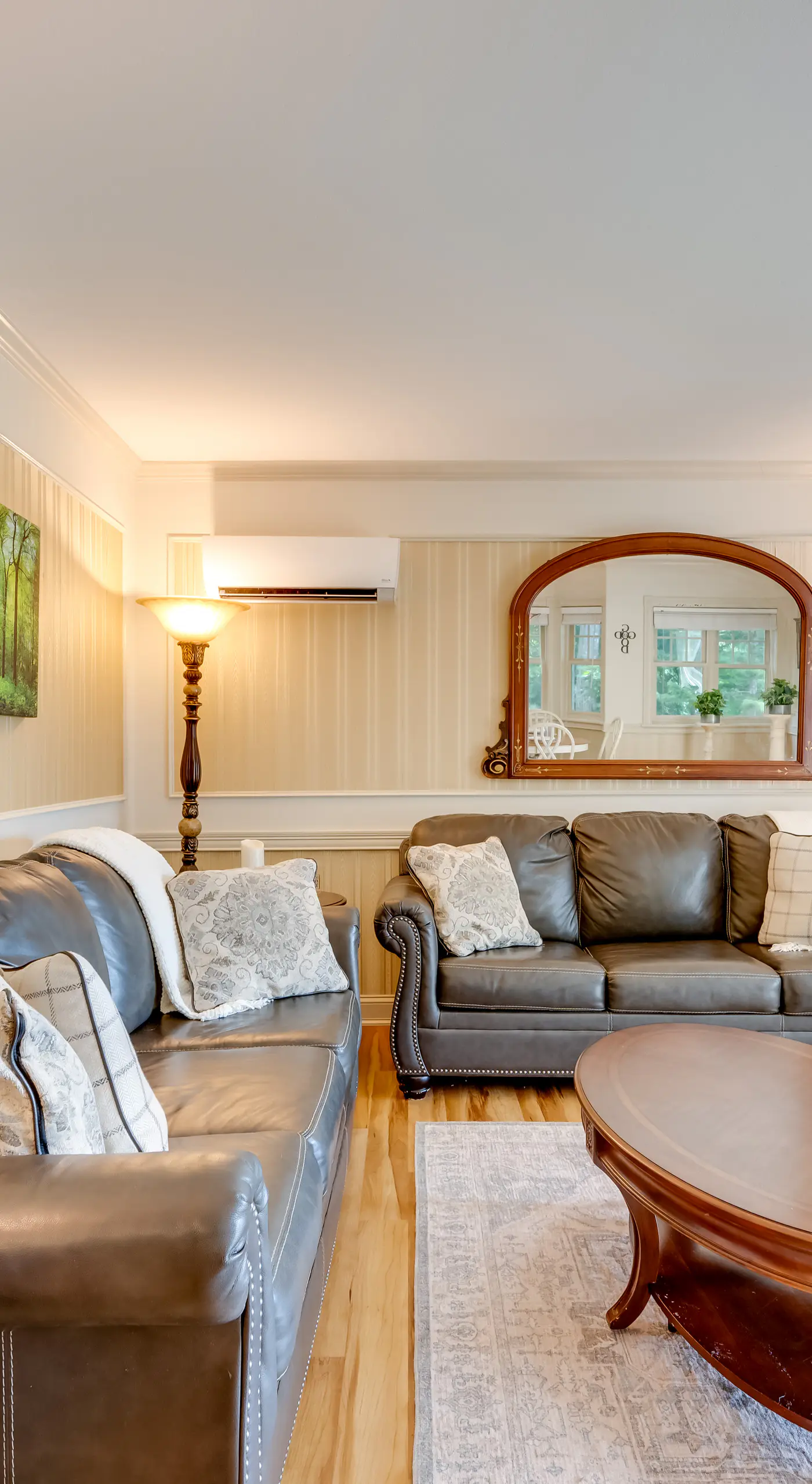 Mountain Views: Beautiful Nestlenook Farm Home!