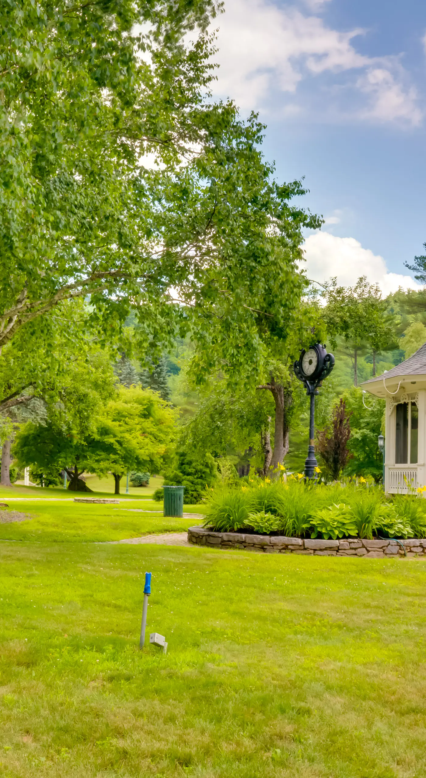 Mountain Views: Beautiful Nestlenook Farm Home!