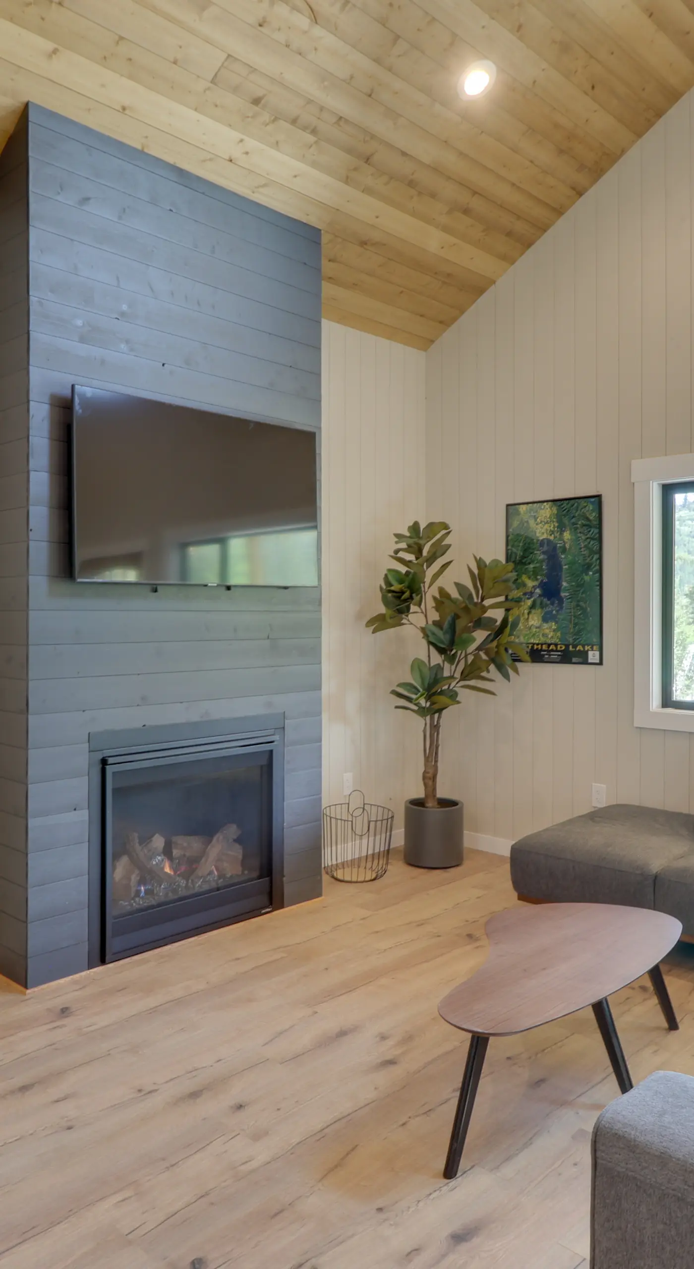 Lakeside Cabin Retreat w/ Private Hot Tub!