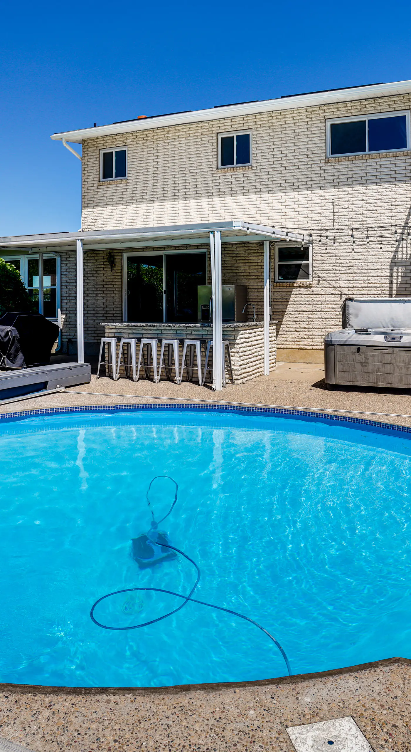 Pool & Hot Tub Access: Luxury Roy Oasis!