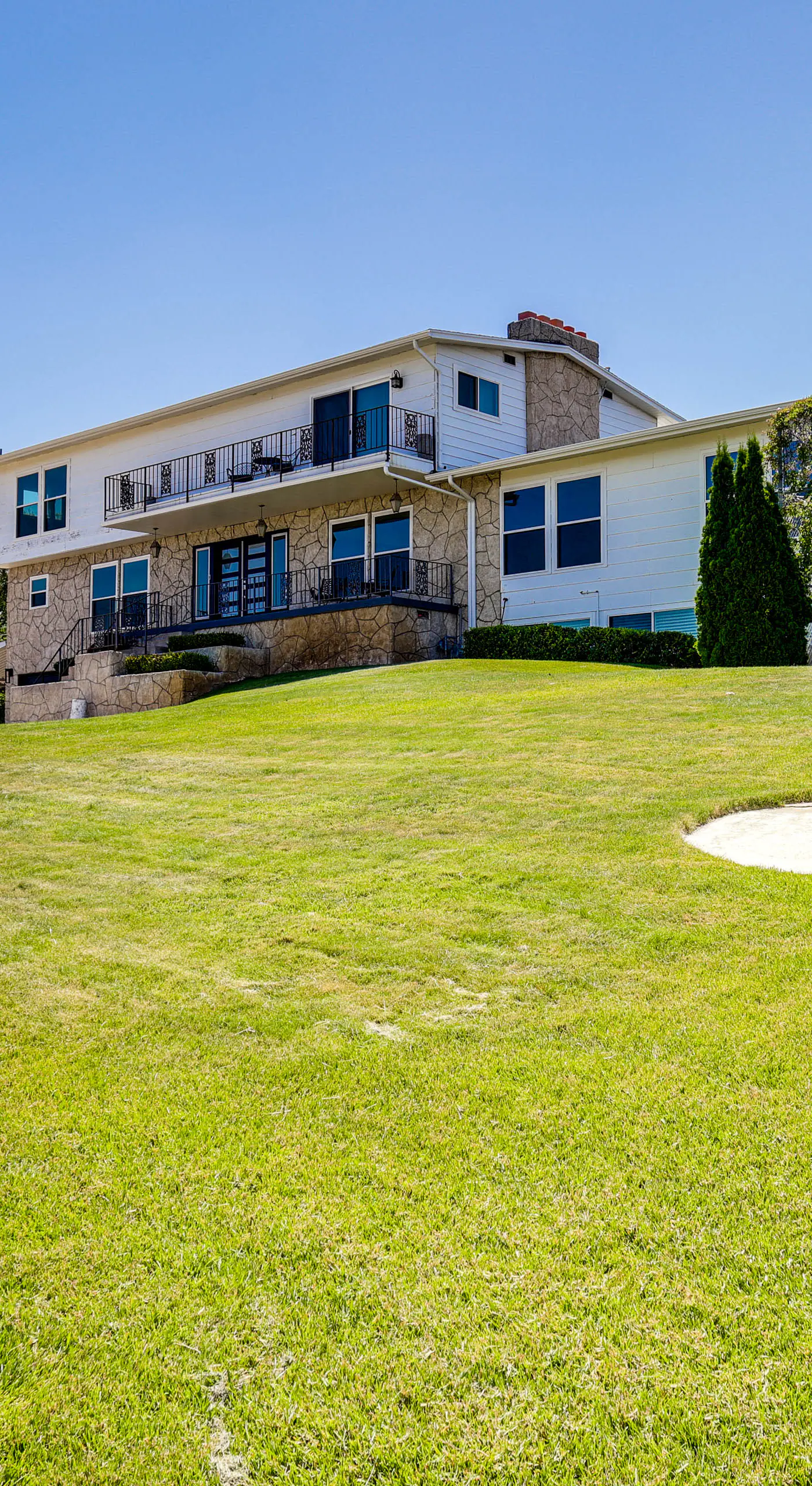 Pool & Hot Tub Access: Luxury Roy Oasis!