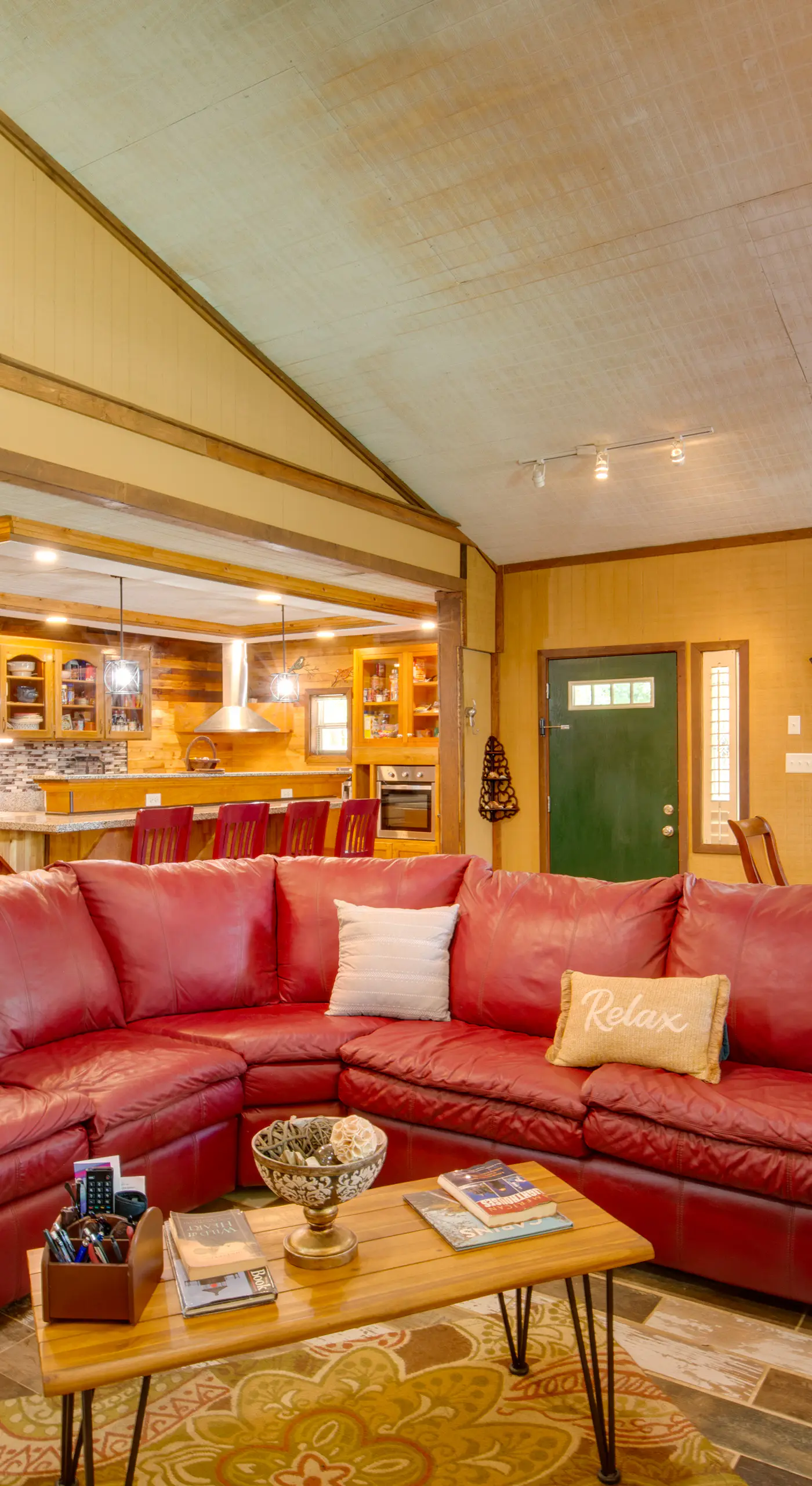 'Bayview' - Lakefront Family Cabin in Odessa!