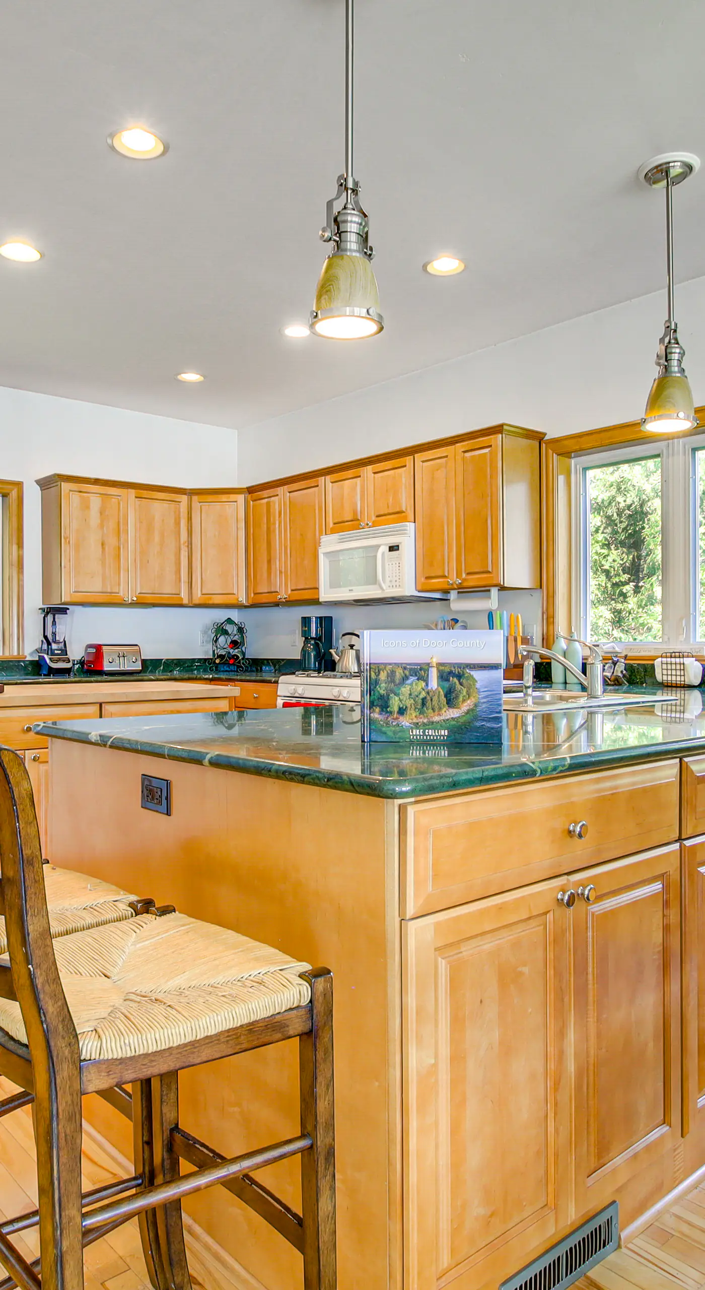 Beach Access on Lake Michigan: Sturgeon Bay Home